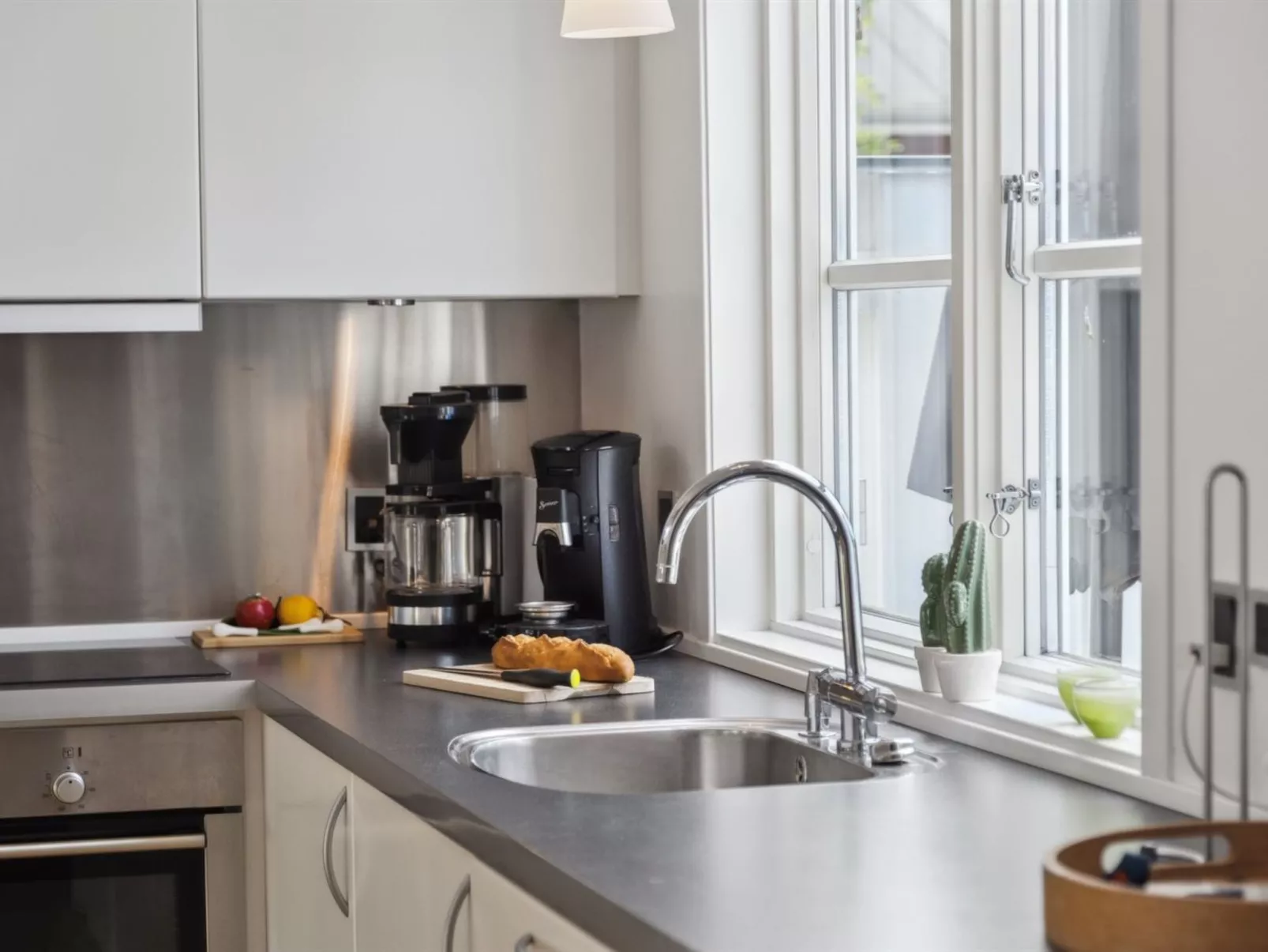 "Jænis" - 10m from the sea-Binnen