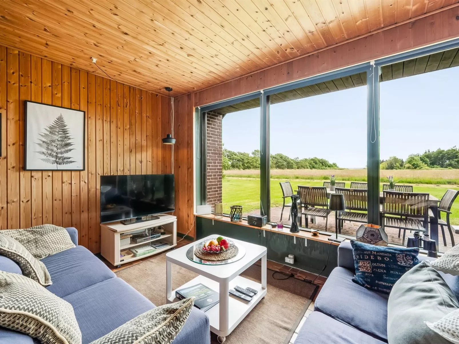 "Arlin" - 380m to the fjord-Binnen