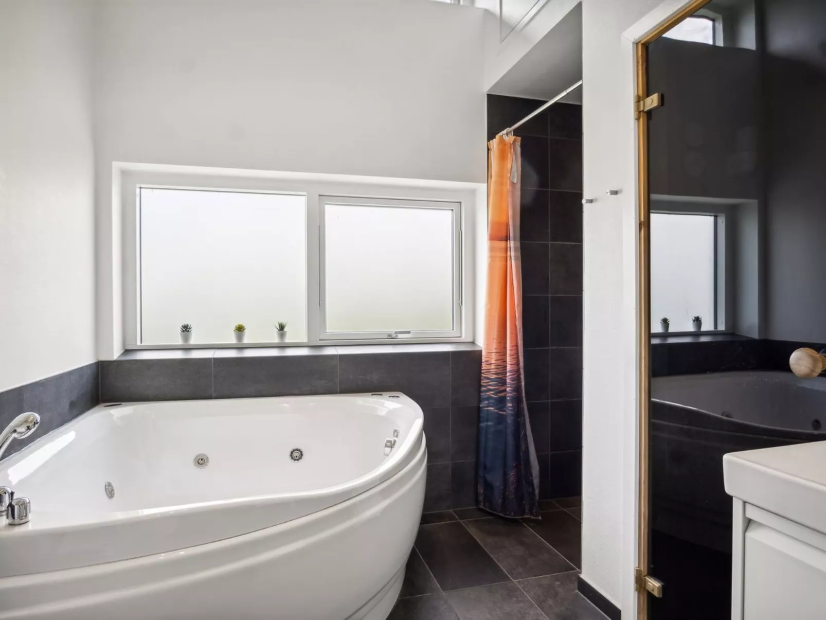 "Gloria" - 500m from the sea-Binnen