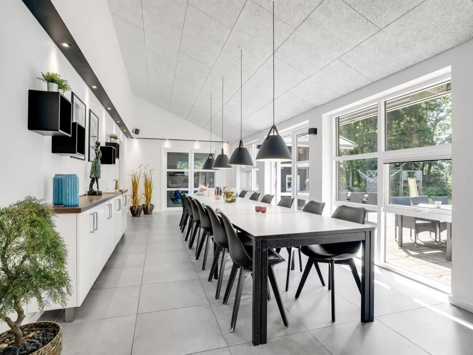 "Patrice" - 300m from the sea-Binnen