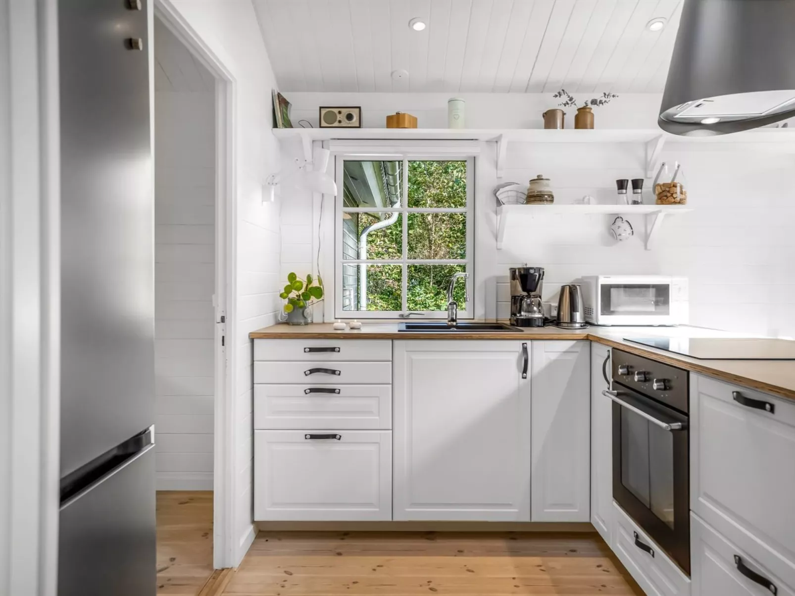 "Evi" - 500m from the sea-Binnen