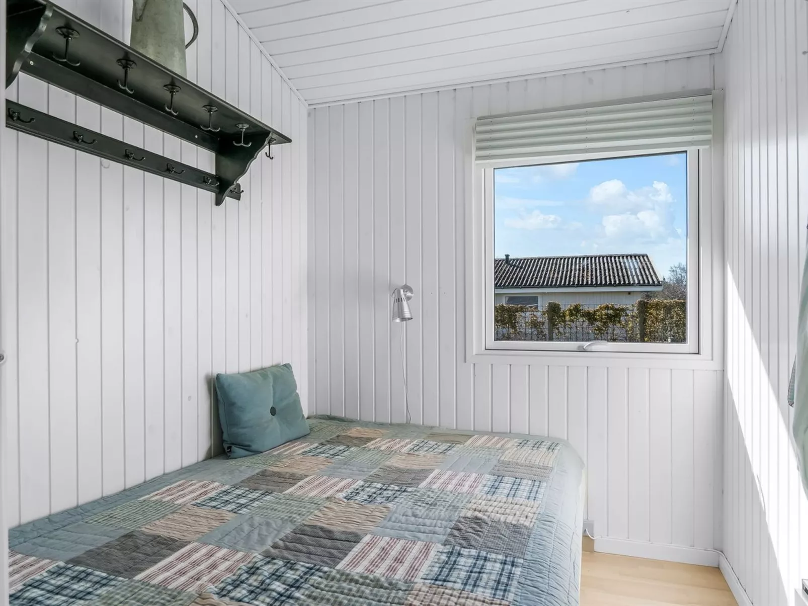 "Jaike" -  from the sea-Binnen