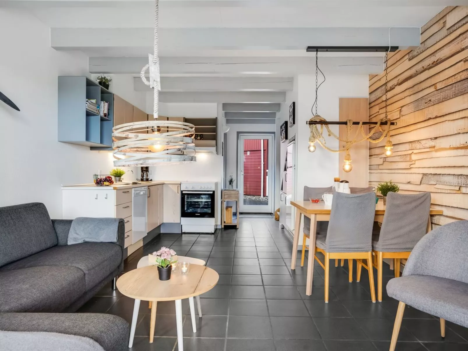 "Vincent" -  from the sea-Binnen