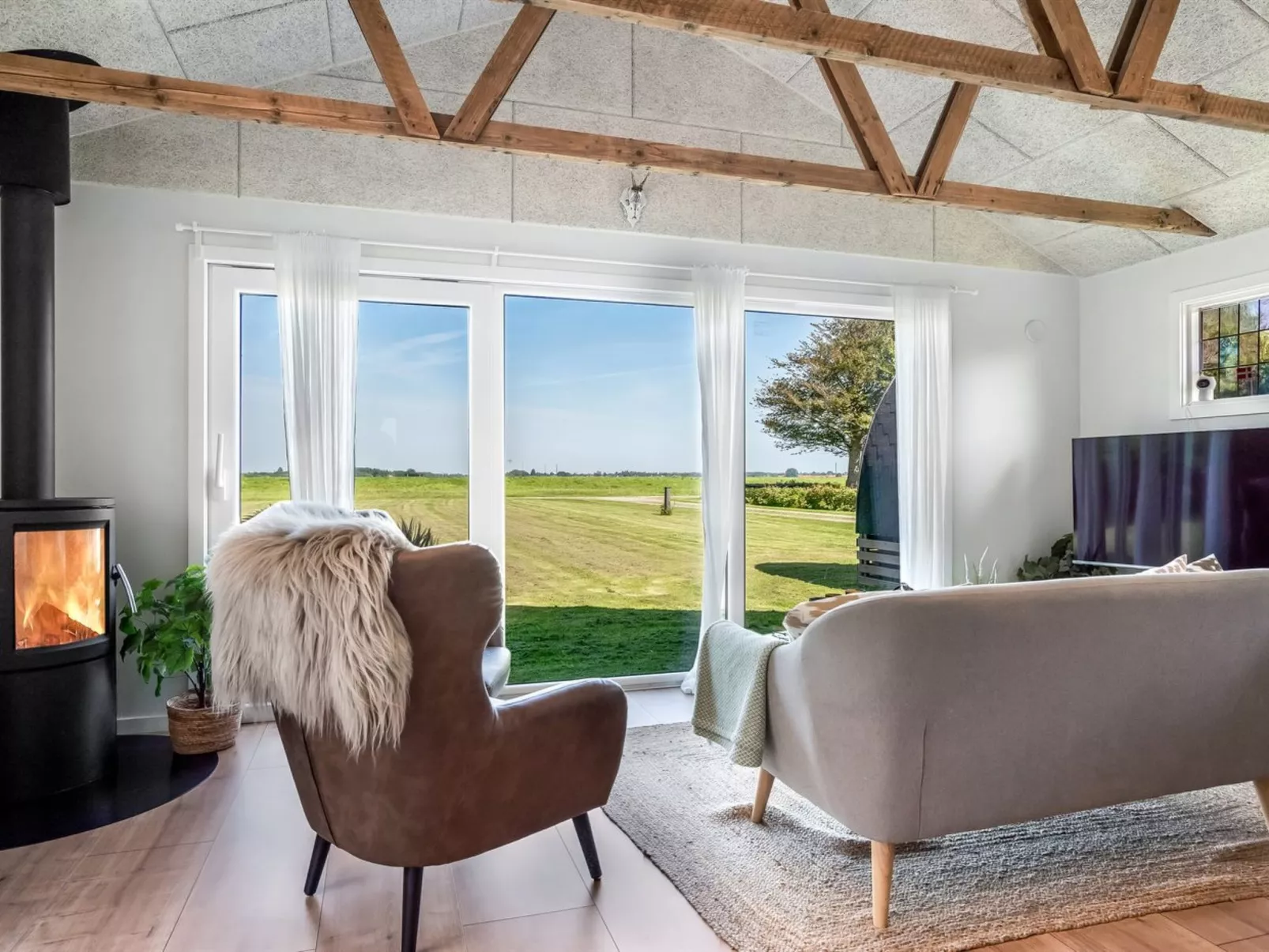 "Kanerva" - 100m to the fjord-Binnen