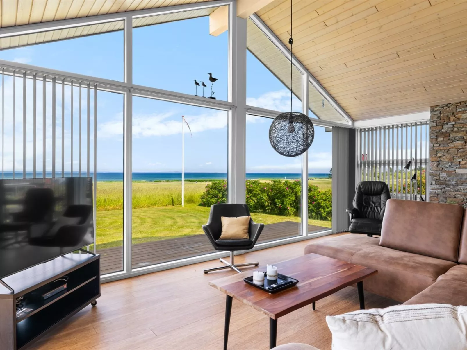 "Drusilla" - 140m from the sea-Binnen