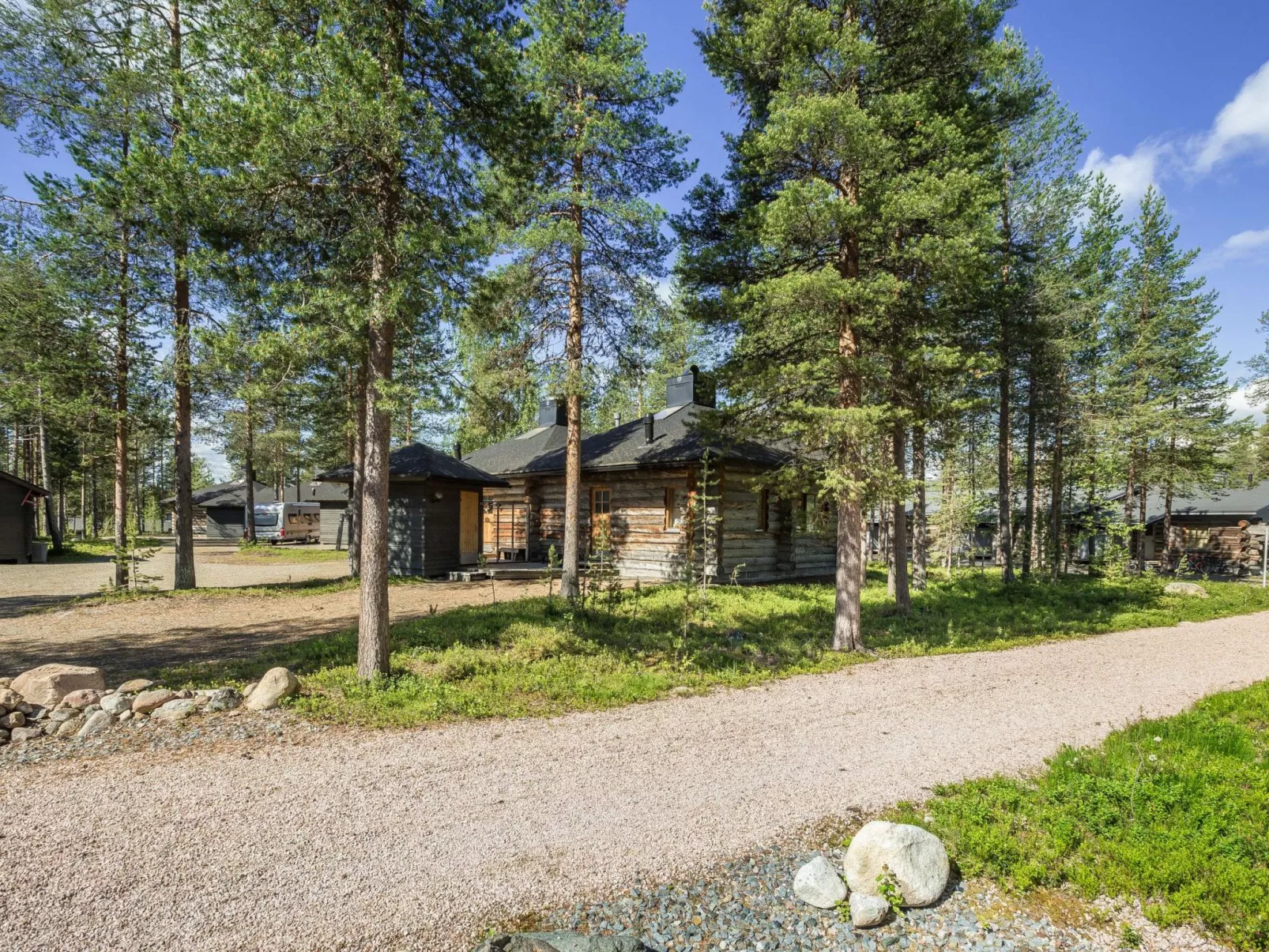 Ylläsparit as. mustikka-Binnen