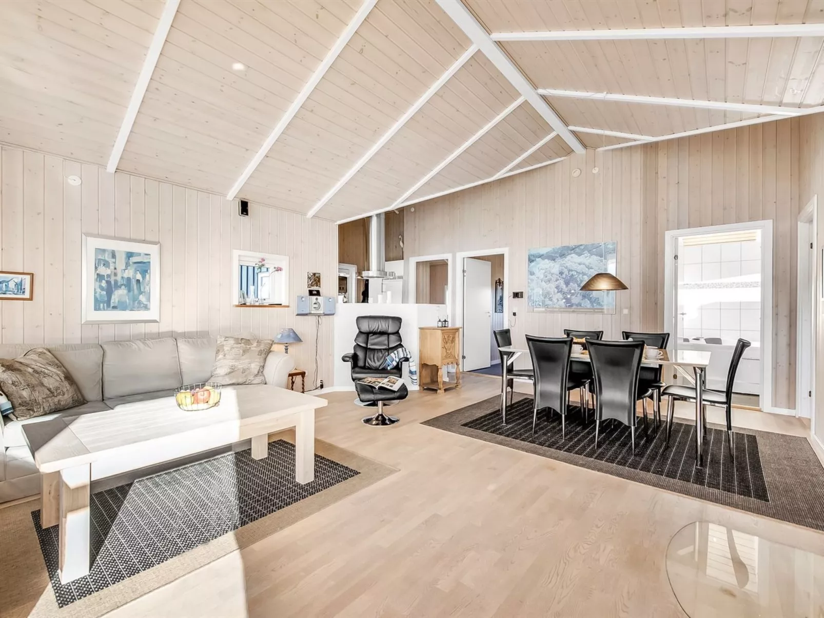 "Asgard" - 800m to the fjord-Binnen