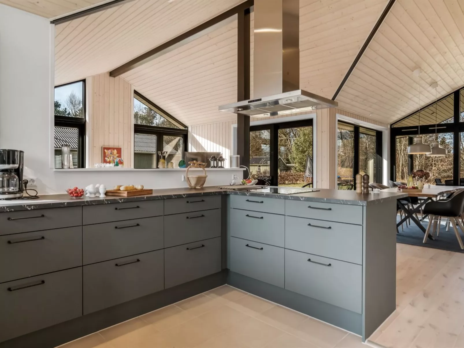 "Angelie" -  from the sea-Binnen