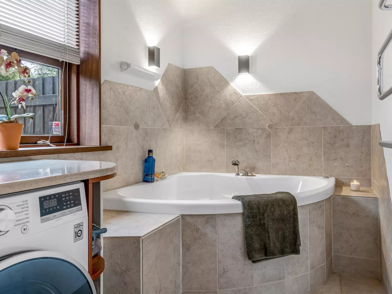 "Gitte" -  from the sea-Binnen