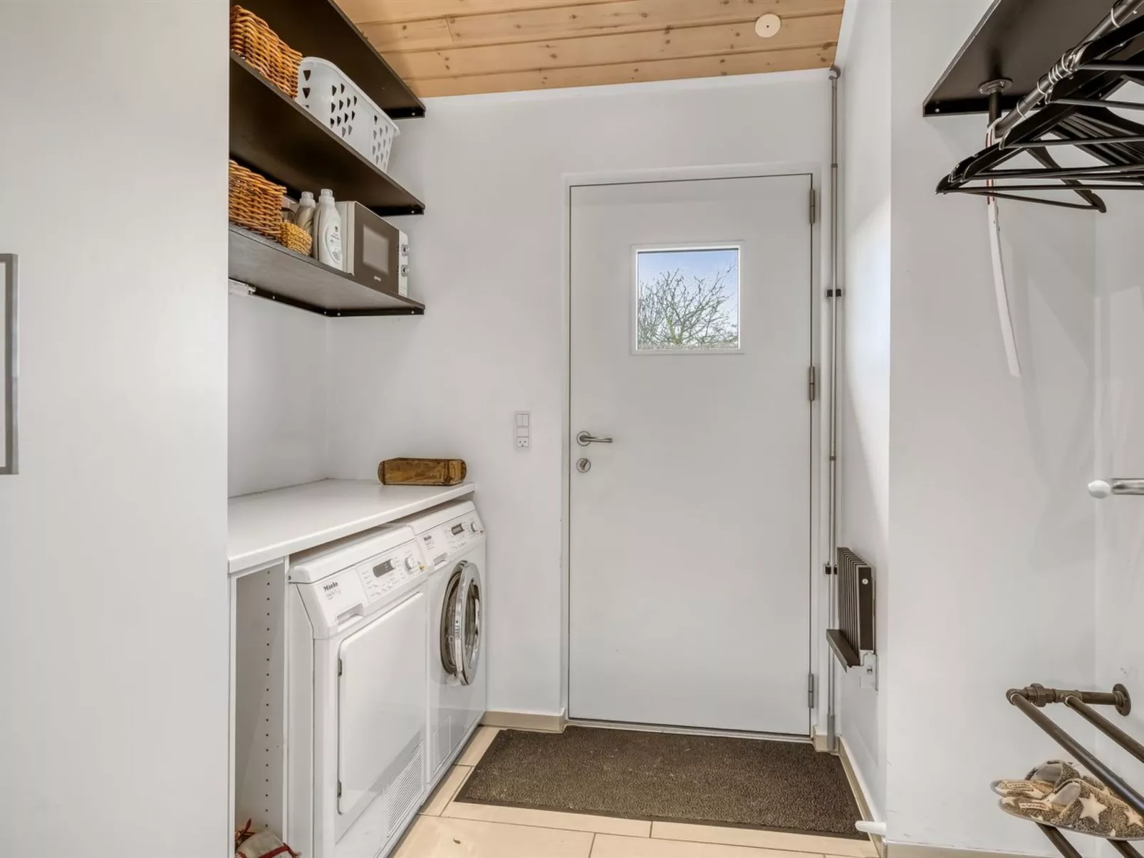 "Kato" -  from the sea-Binnen