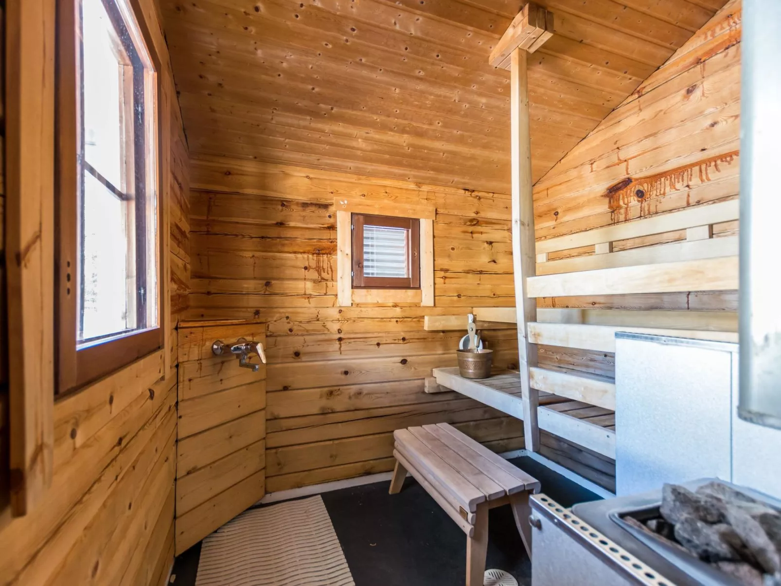 Rukan taikavuosseli 12 a-Binnen