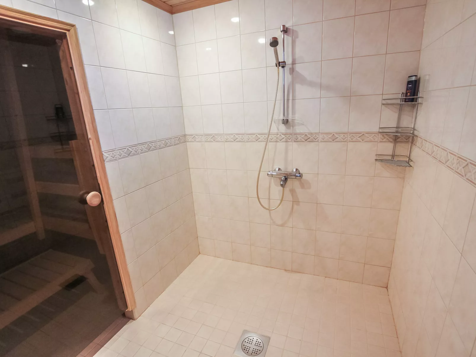 Rukan taikavuosselin helmi 8 a-Binnen