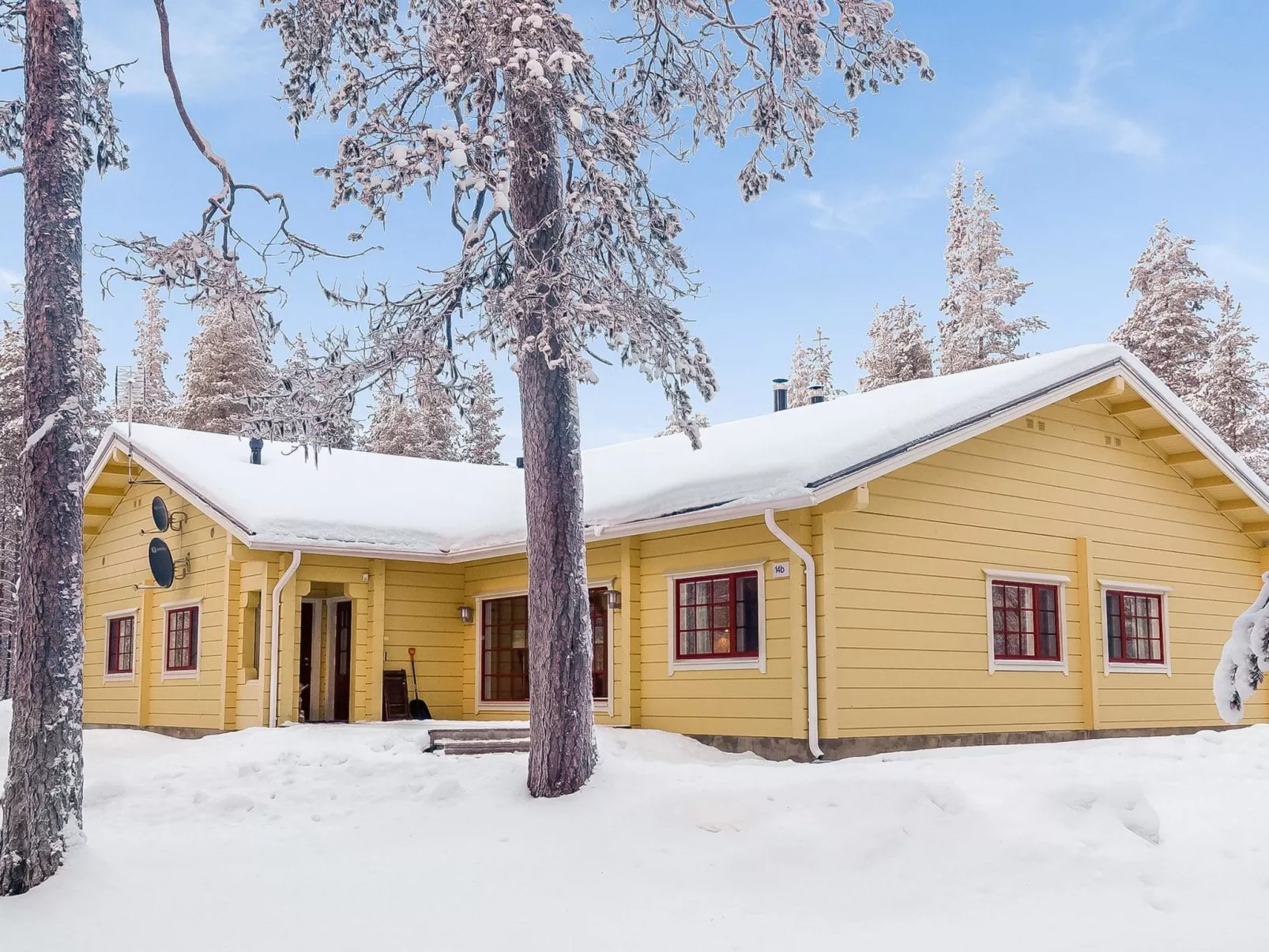 Sallan panparkstie 14 b-Binnen