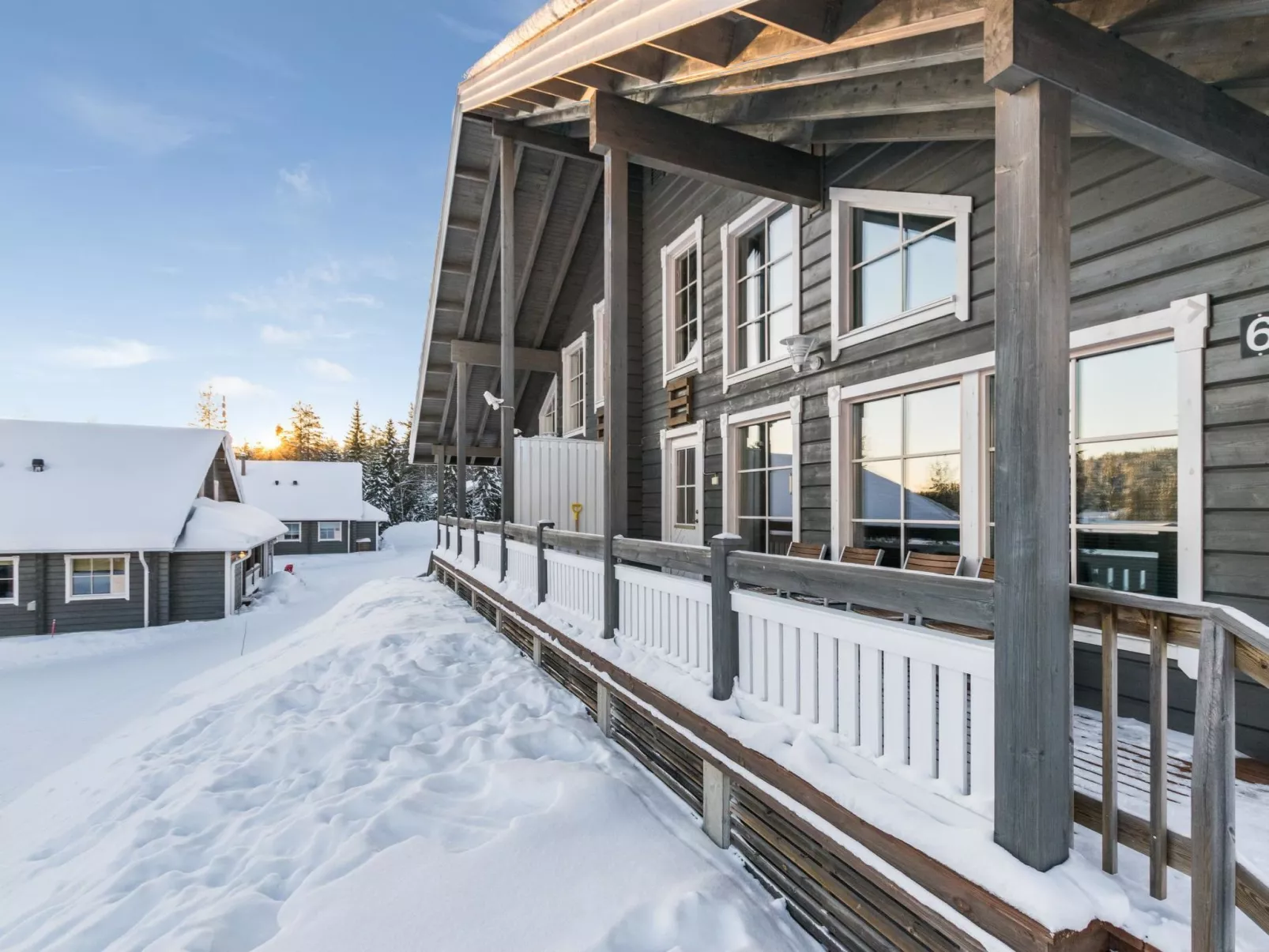 Aurinko-saaga 6 paritalo-Binnen