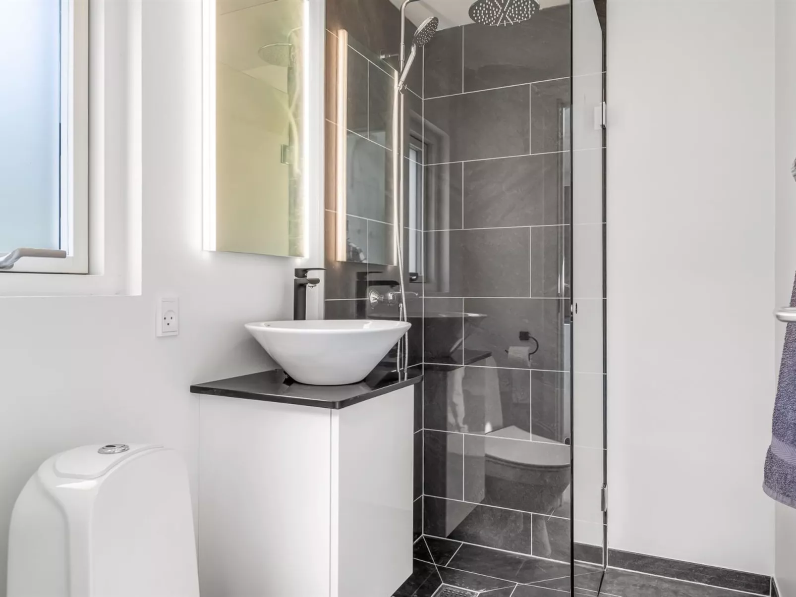 "Cornelius" - 30m from the sea-Binnen