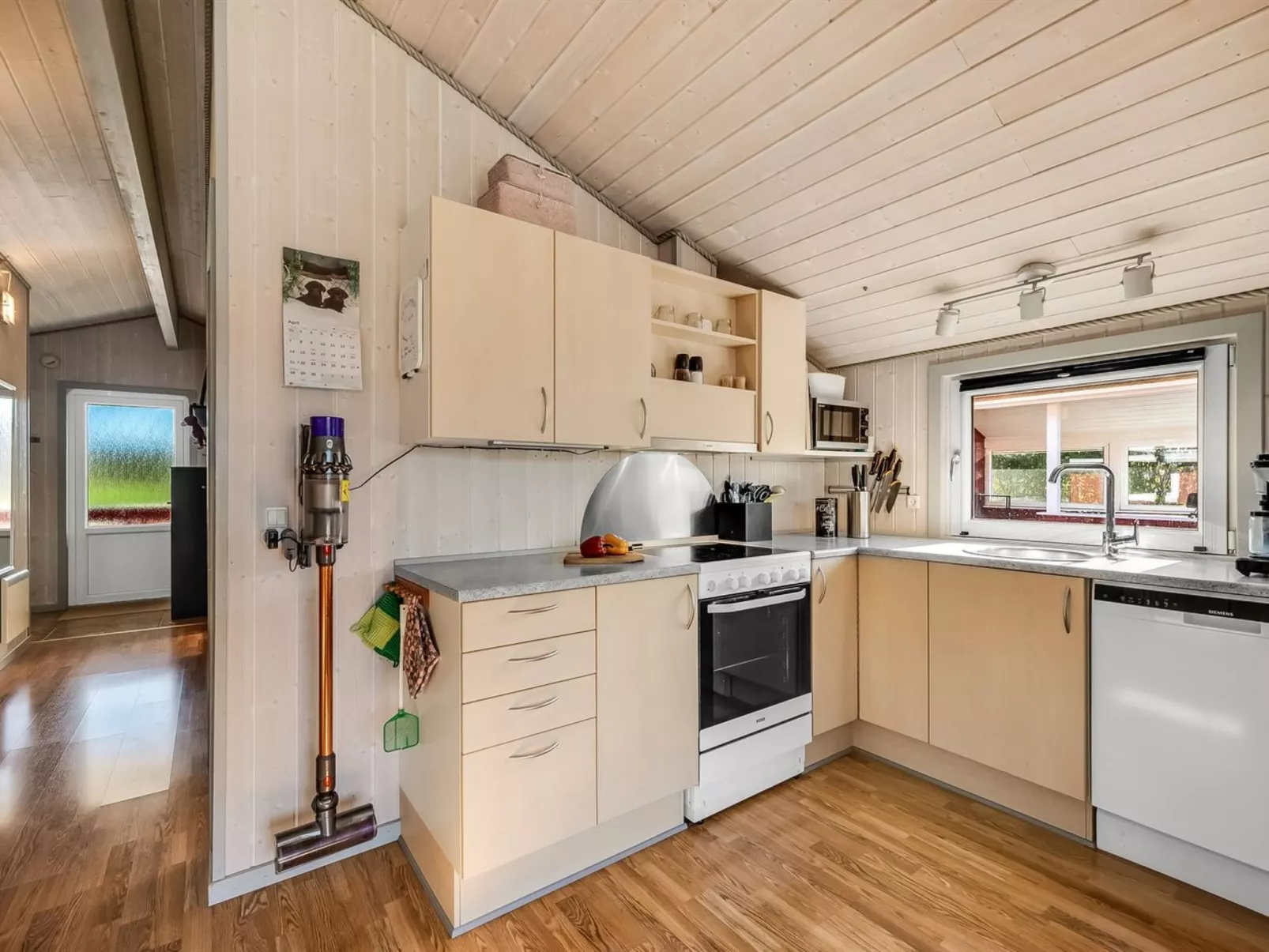 "Seba" - 1km to the fjord-Binnen