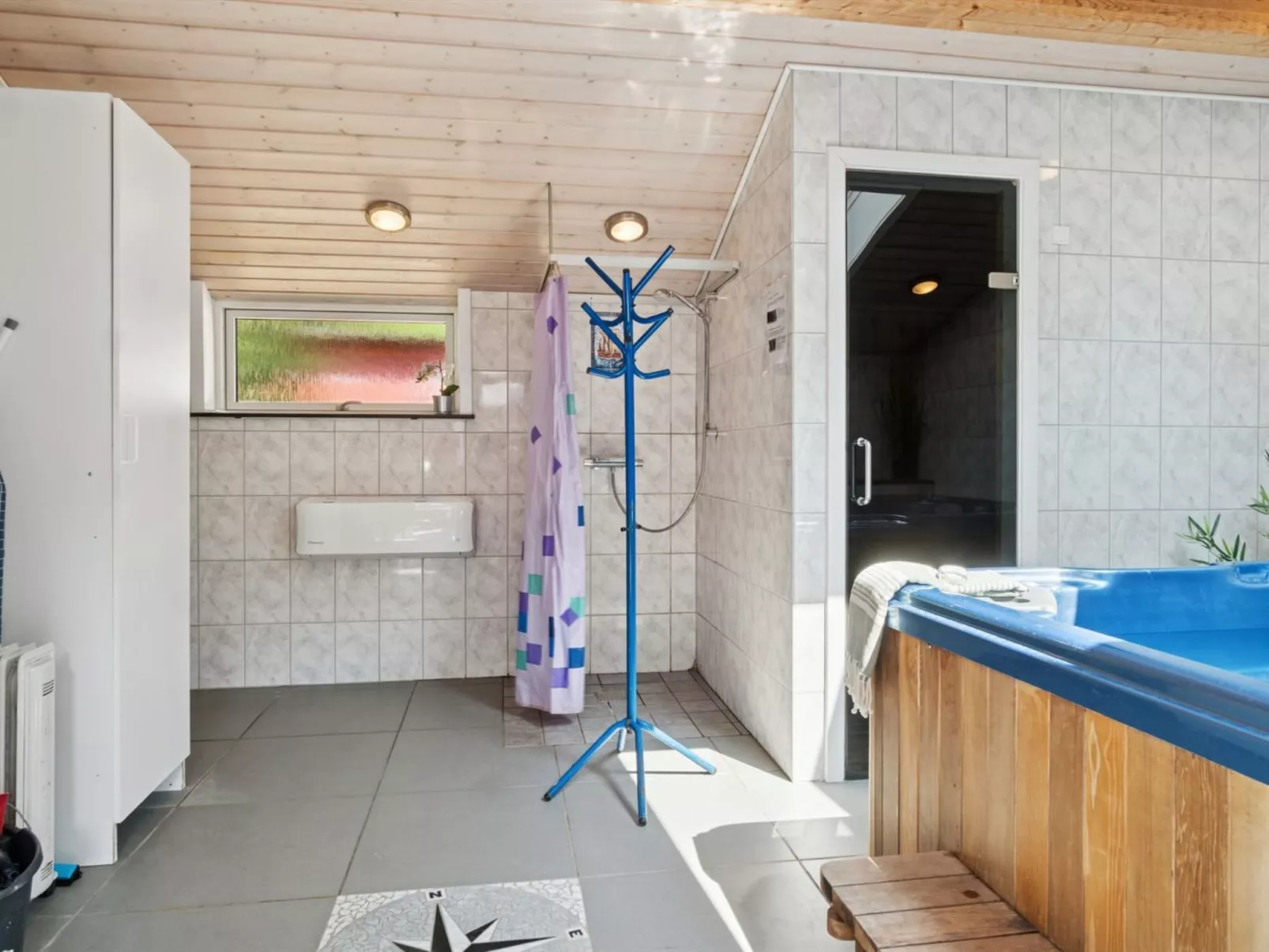 "Rieke" -  from the sea-Binnen