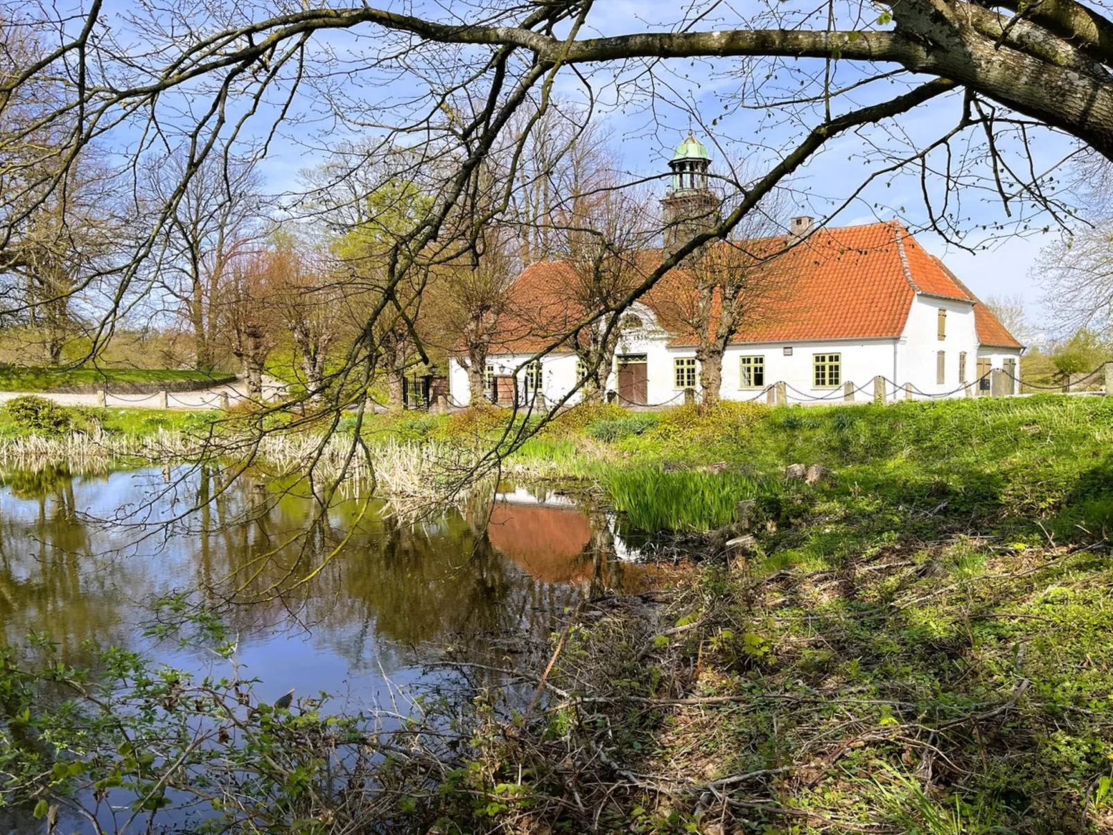 "Brun" - 1.5km from the sea-Buiten