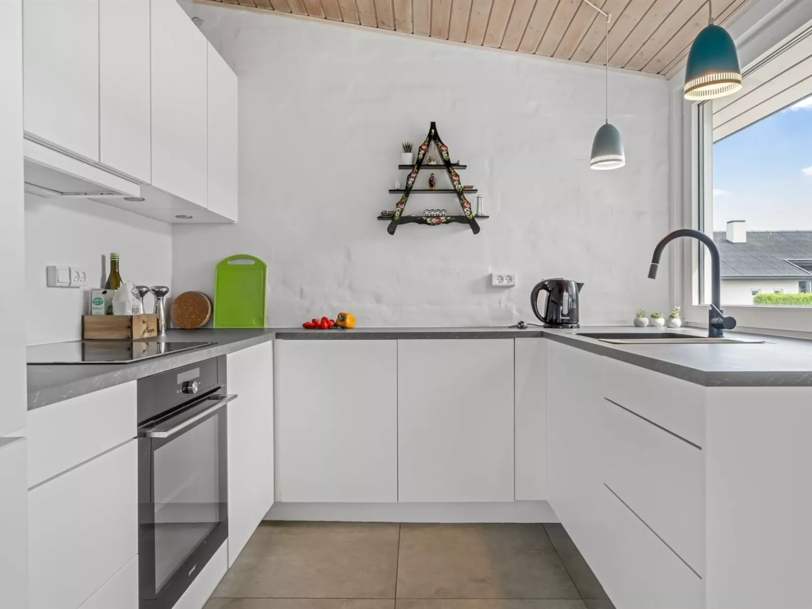 "Yardila" - 900m from the sea-Binnen