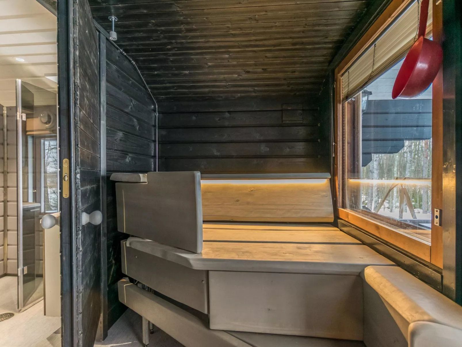 Villa tintinmaja-Binnen