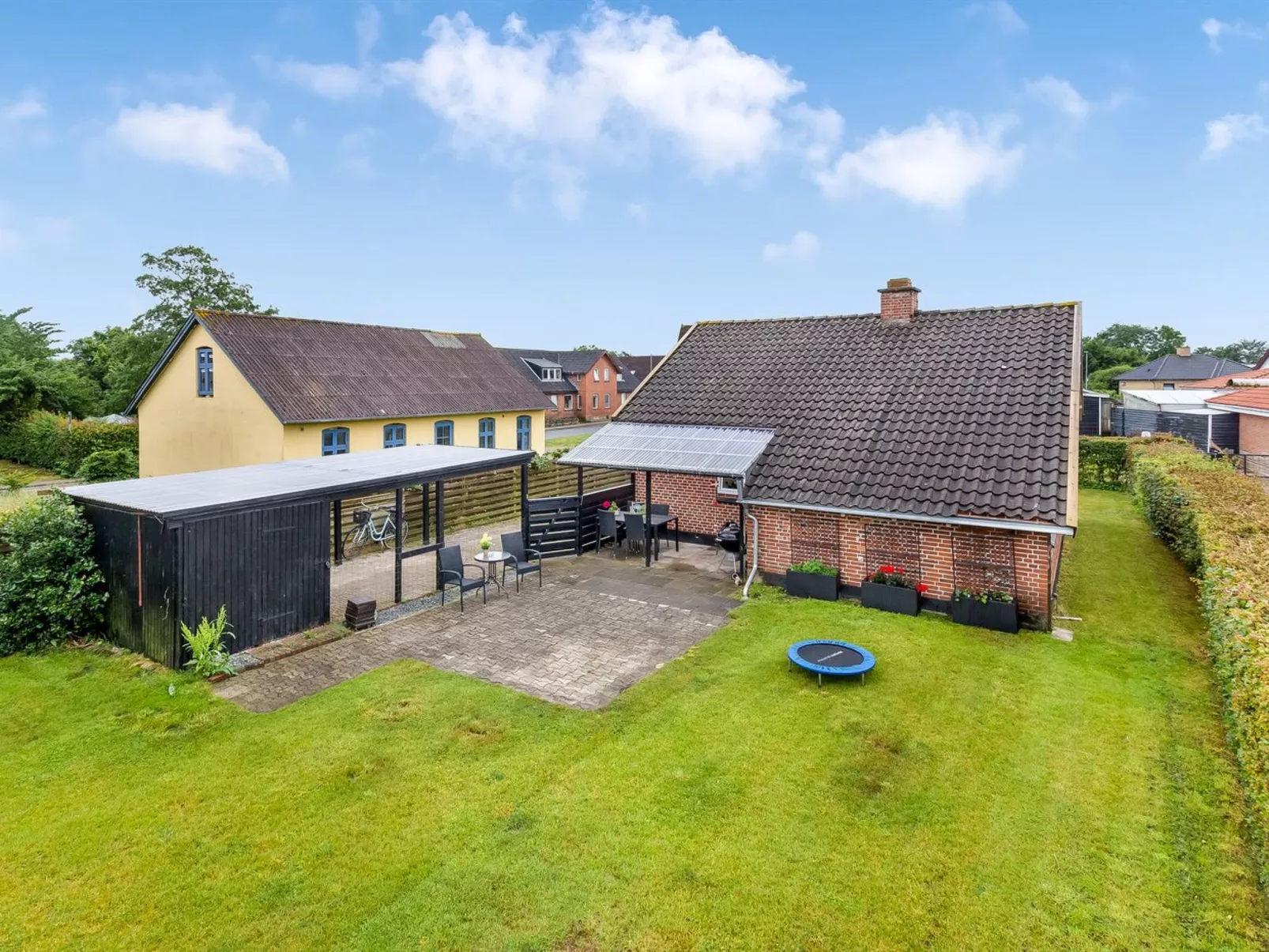 "Kirsi" -  from the sea-Buiten