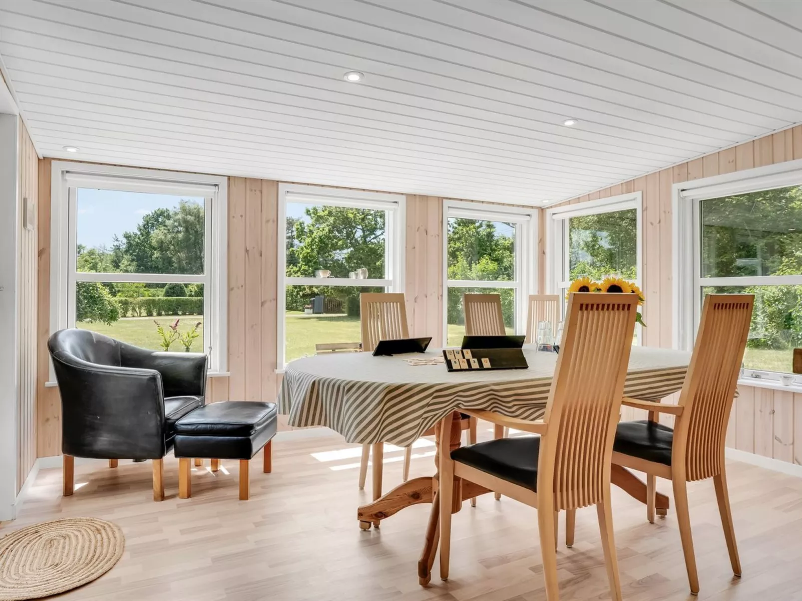 "Tellervo" -  from the sea-Binnen