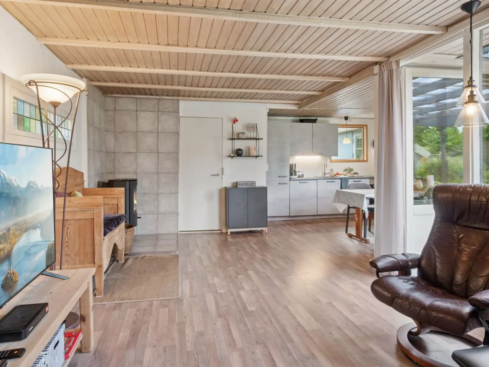 "Keke" - 2.5km from the sea-Binnen