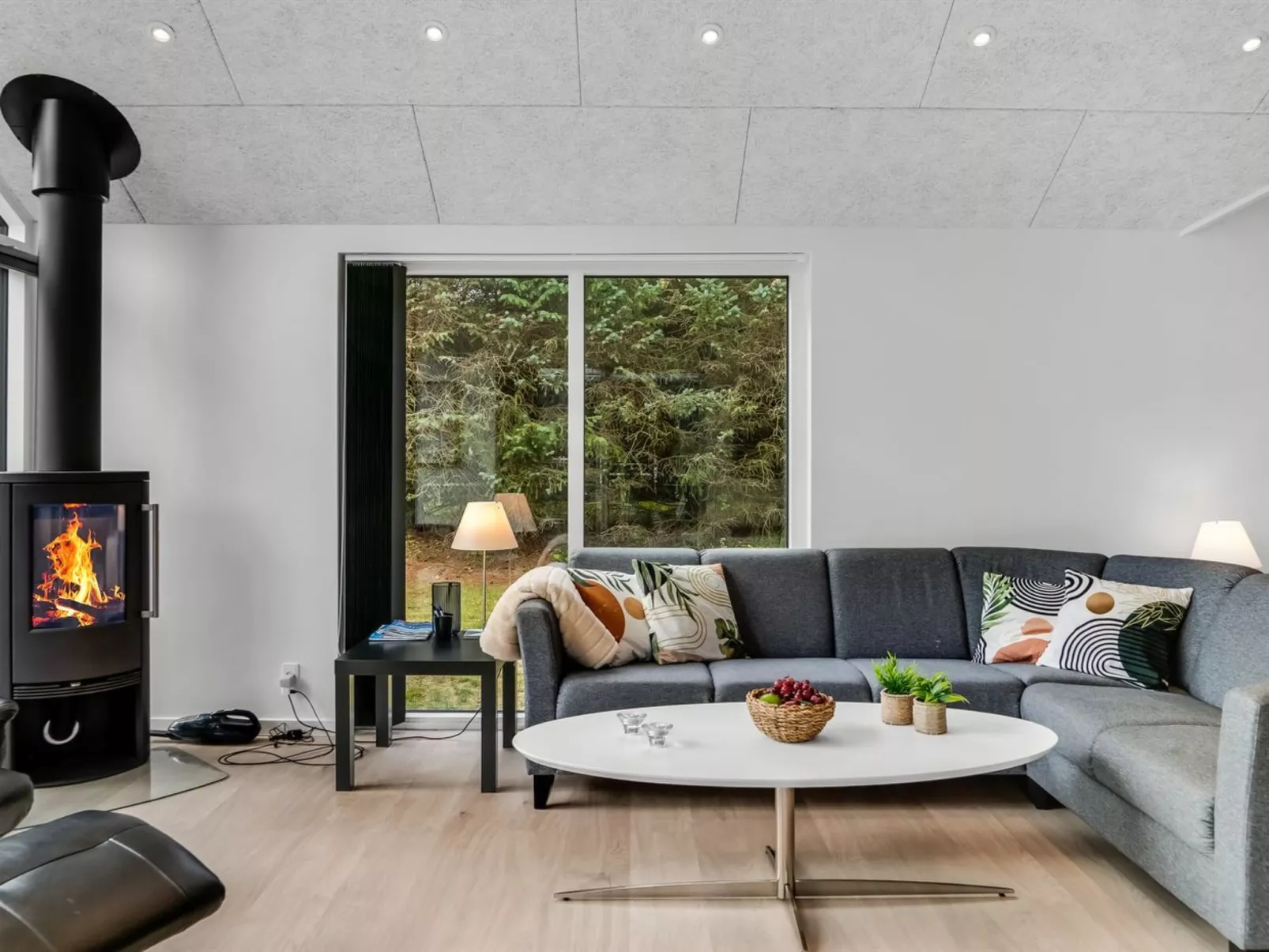 "Abiorn" -  from the sea-Binnen