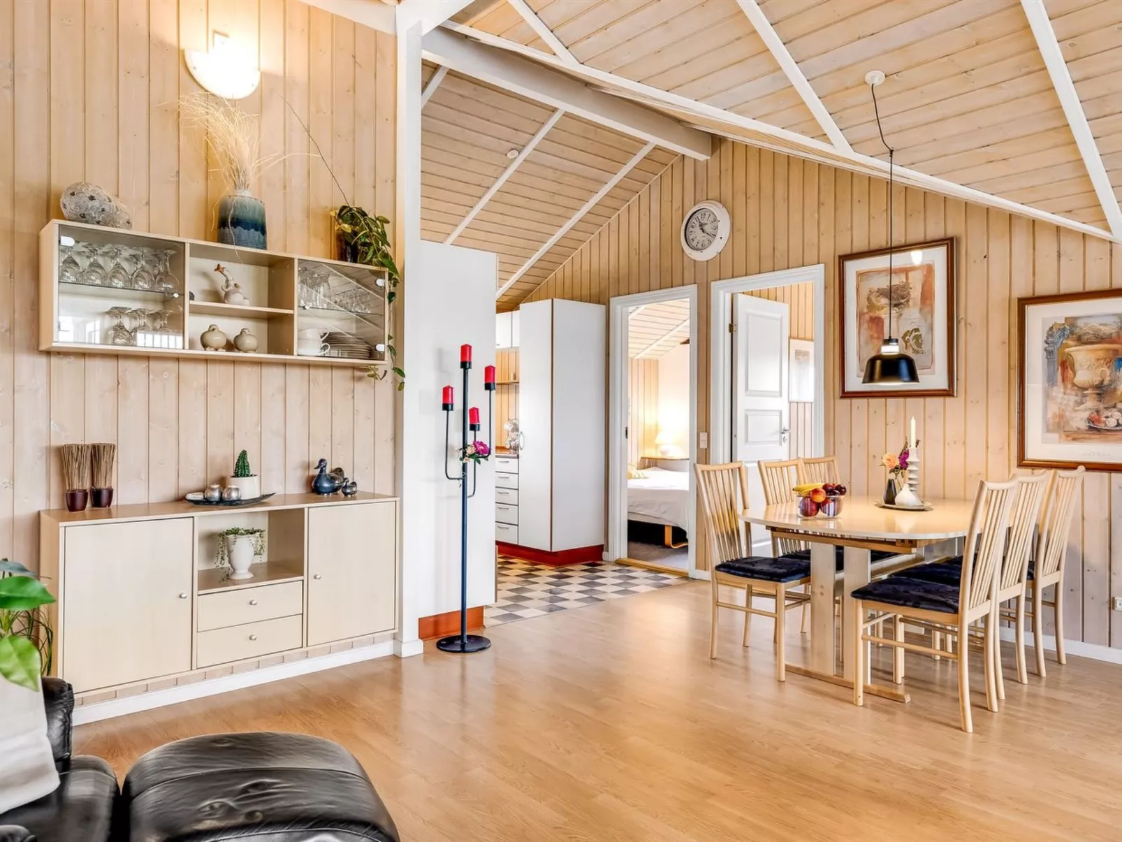 "Trifun" - 300m from the sea-Binnen