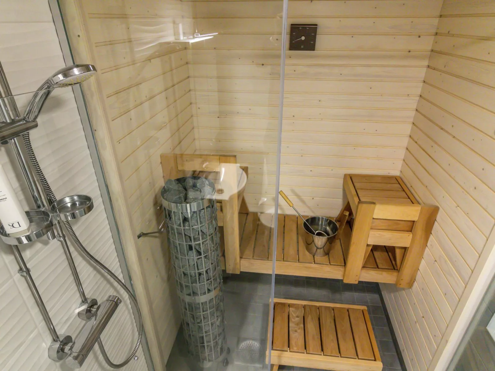 Aurinkorinne 1 as 24-Binnen