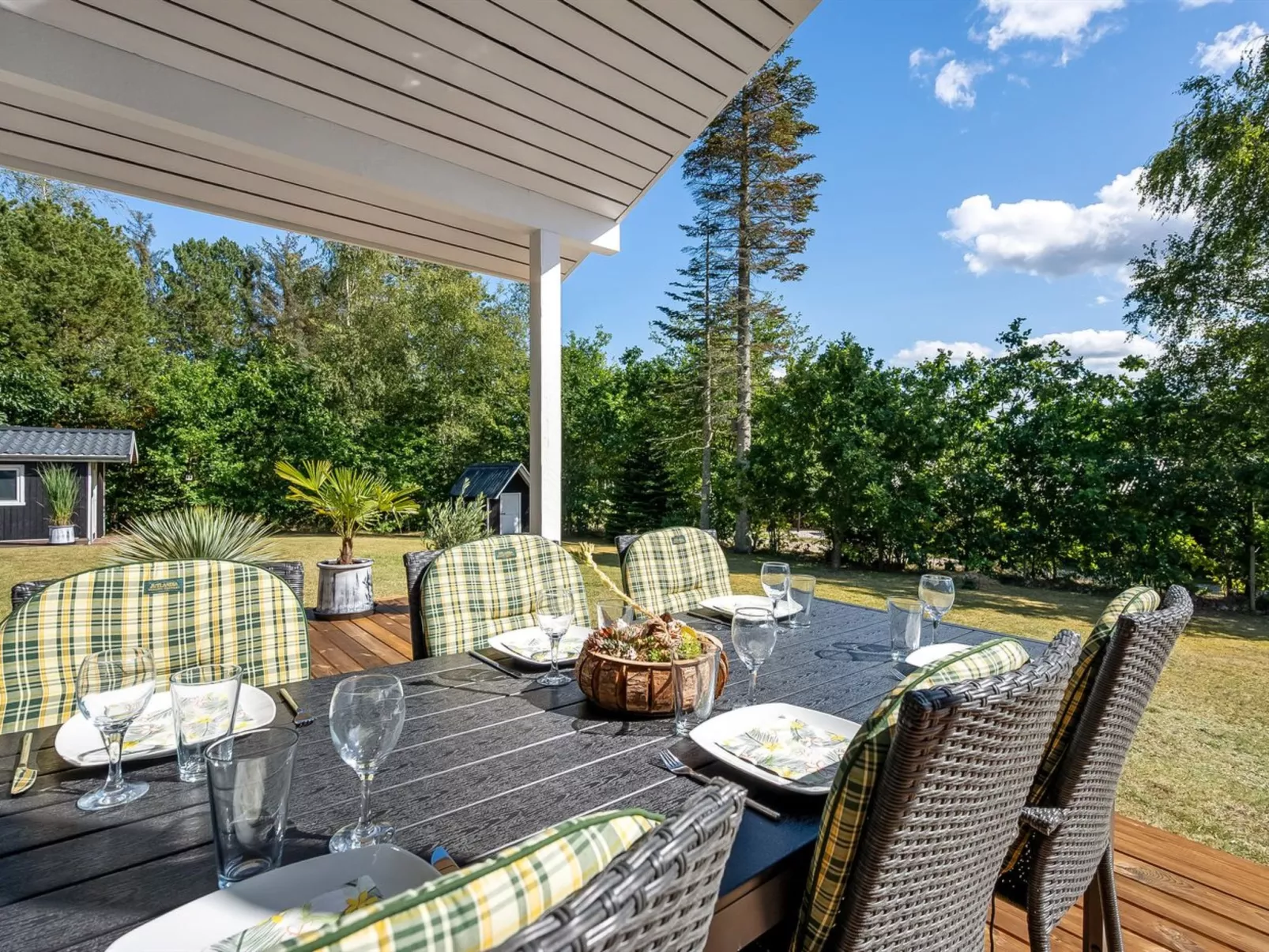 "Lillebror" - 7km from the sea-Buiten