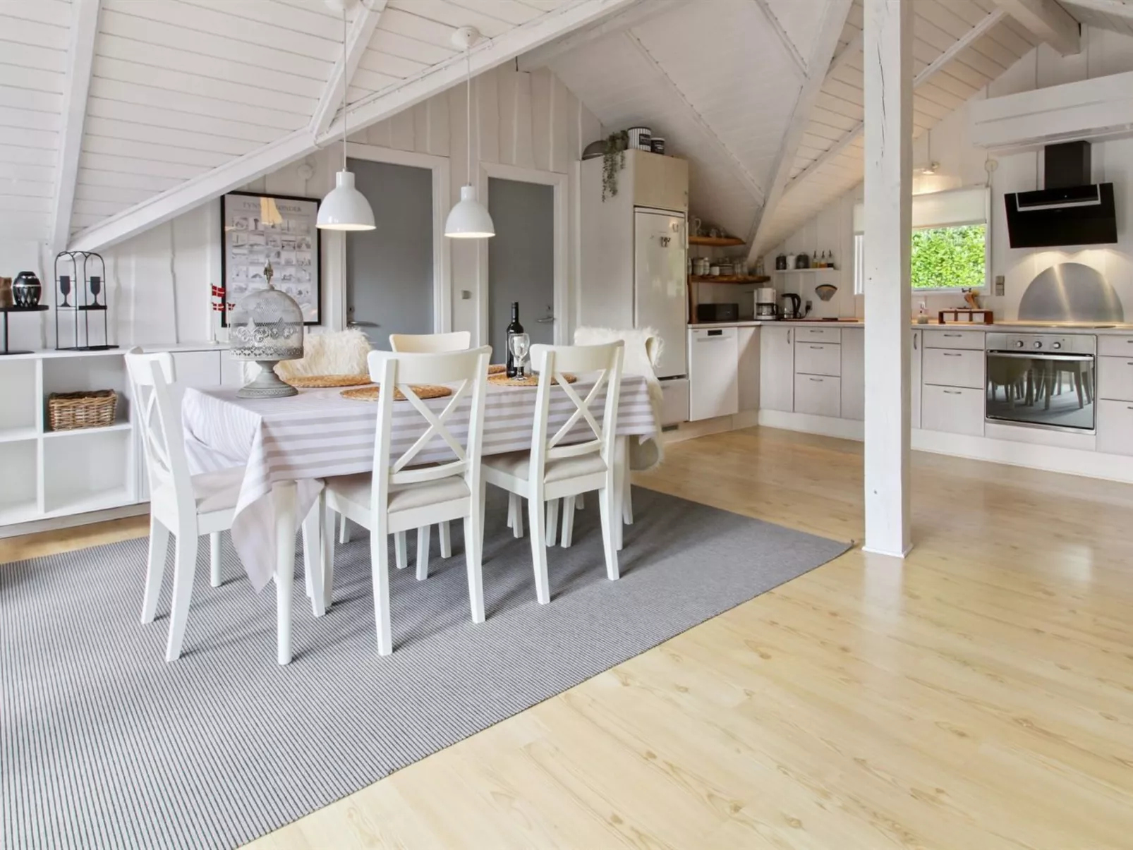 "Helke" - 30km from the sea-Binnen