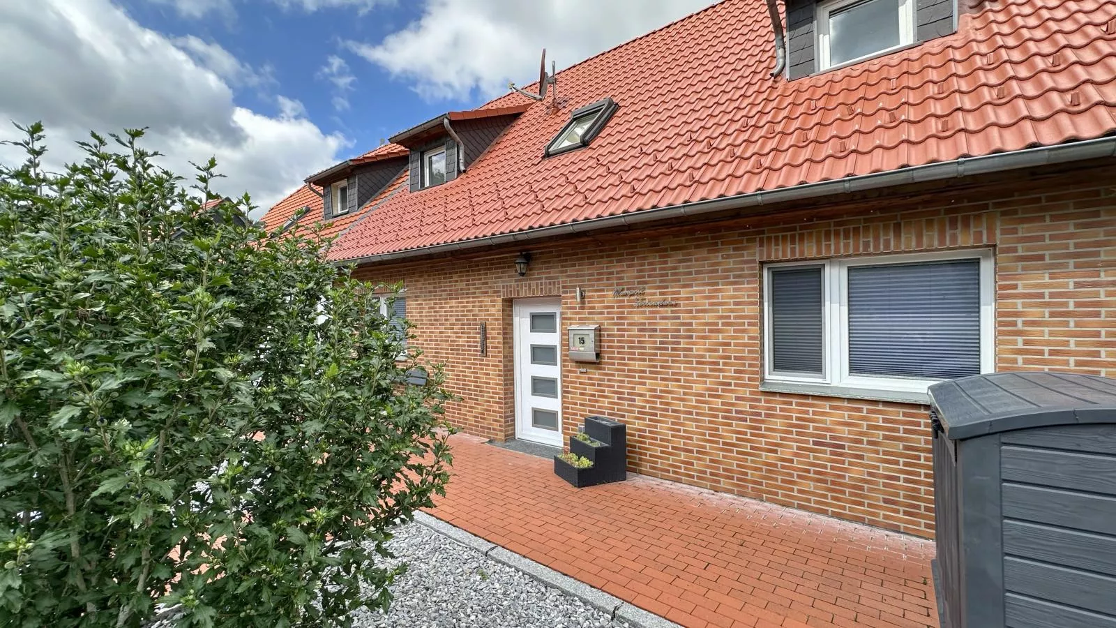 Mompels-Hal-ontvangst