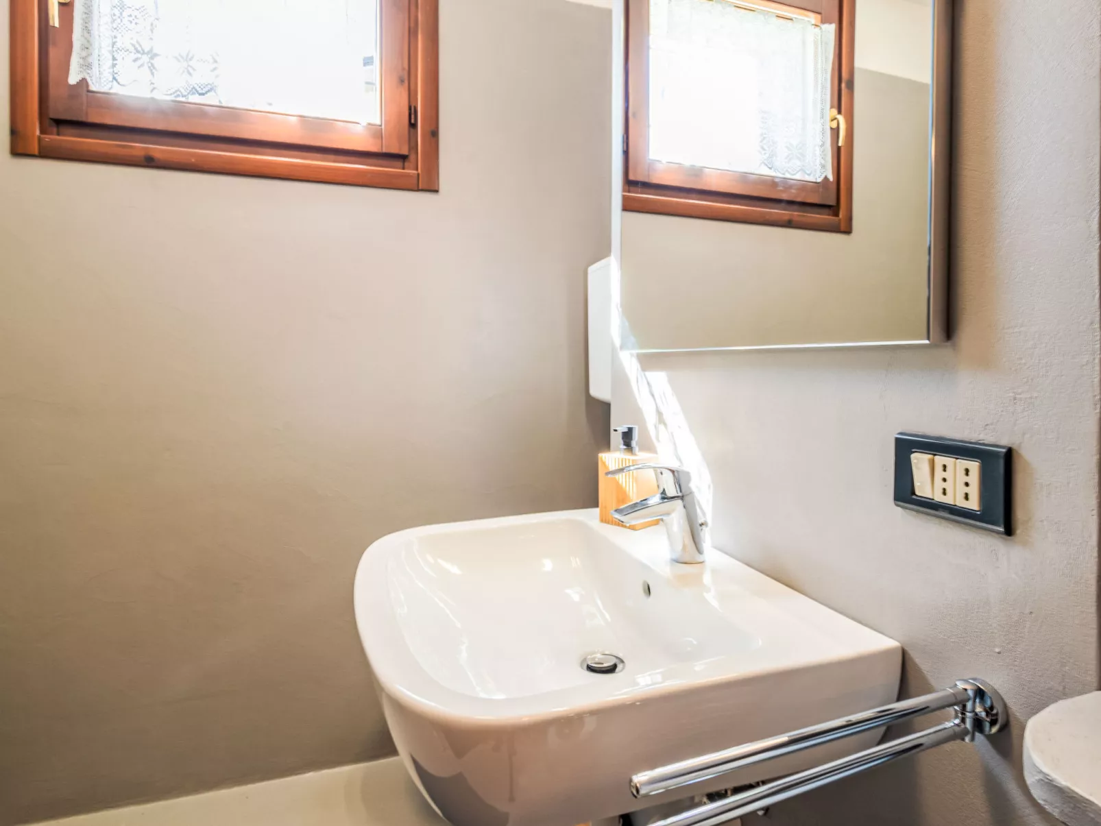 Monte Confinale Garden View-Binnen