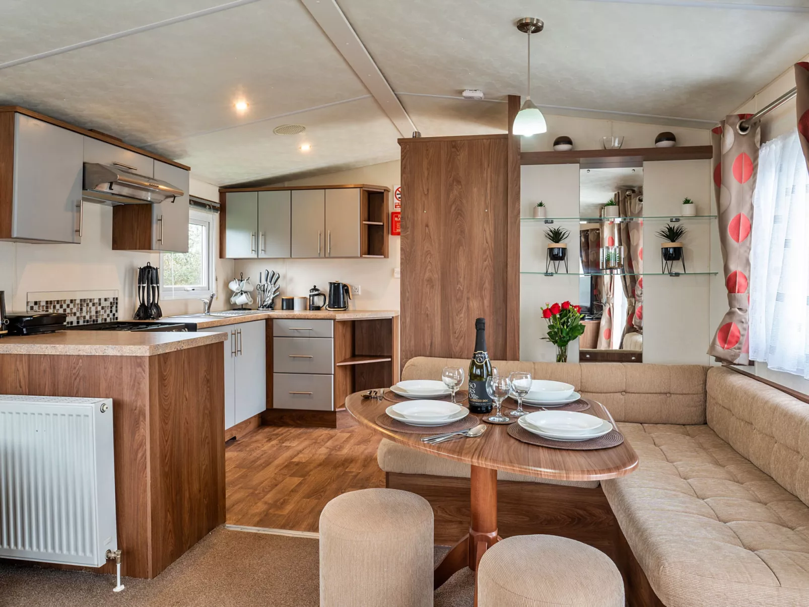 Phoenix Retreat-Binnen