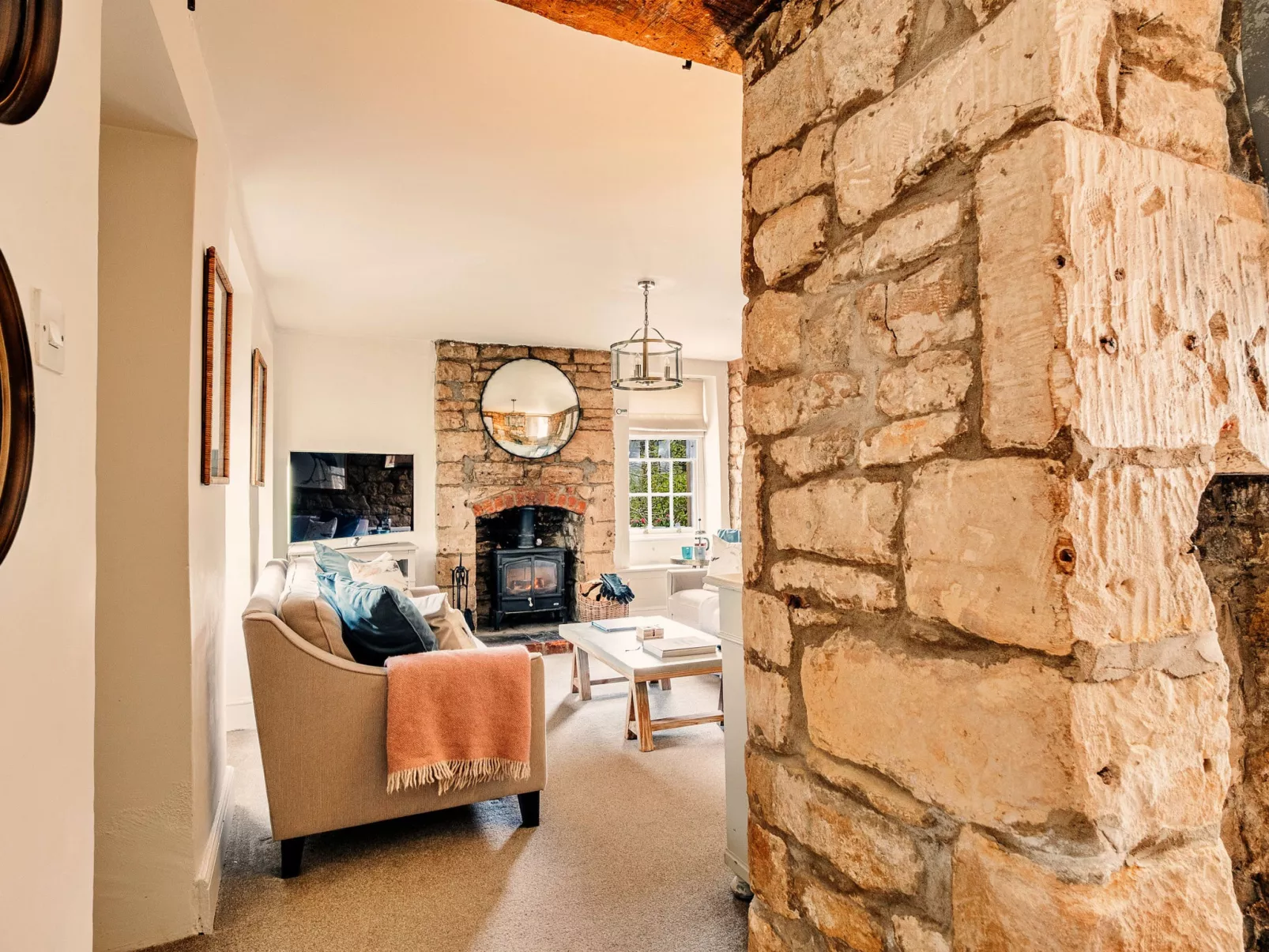 Hendy Cottage-Binnen