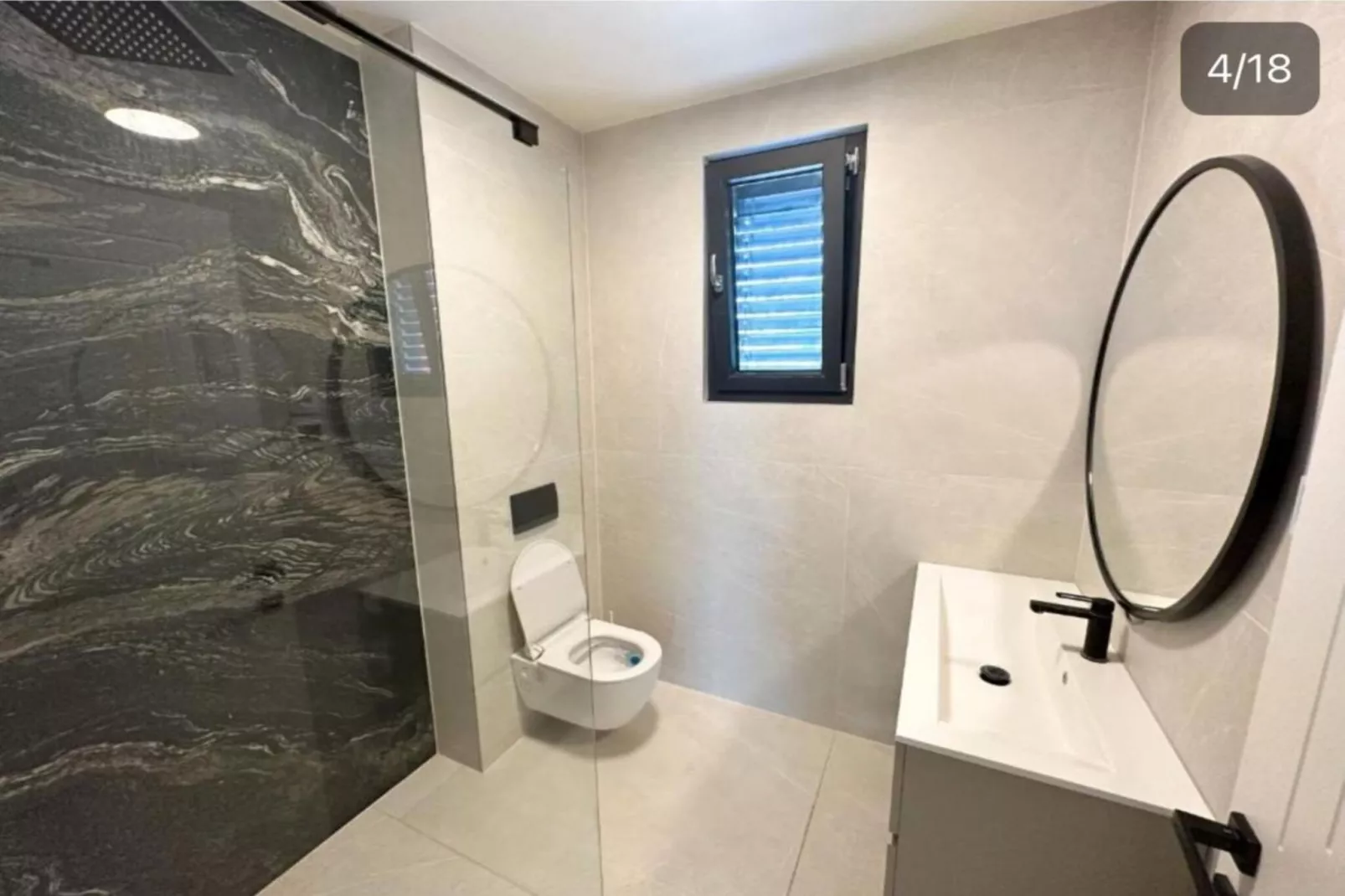 Leonarda Waterfront Residences-One-Bedroom Apartment With Terrace (The Adriatic One) -S1-Badkamer