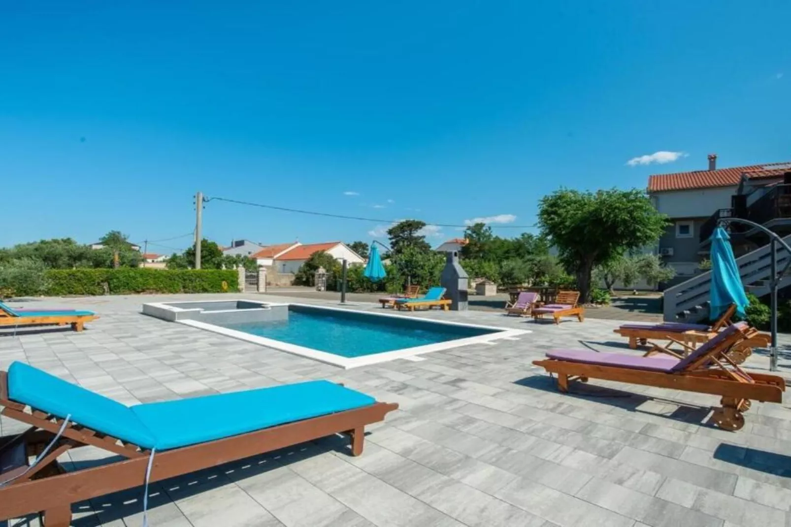 Apartments Franica with Heated Pool and Hot-Tub - One Bedroom Apartment with  Balcony-Zwembad