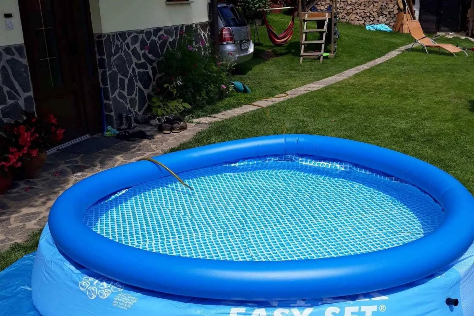 Comfortable Zreče Apartment with Playground and Private Parking, Ideal for Families - One Bedroom Apartment-Zwembad