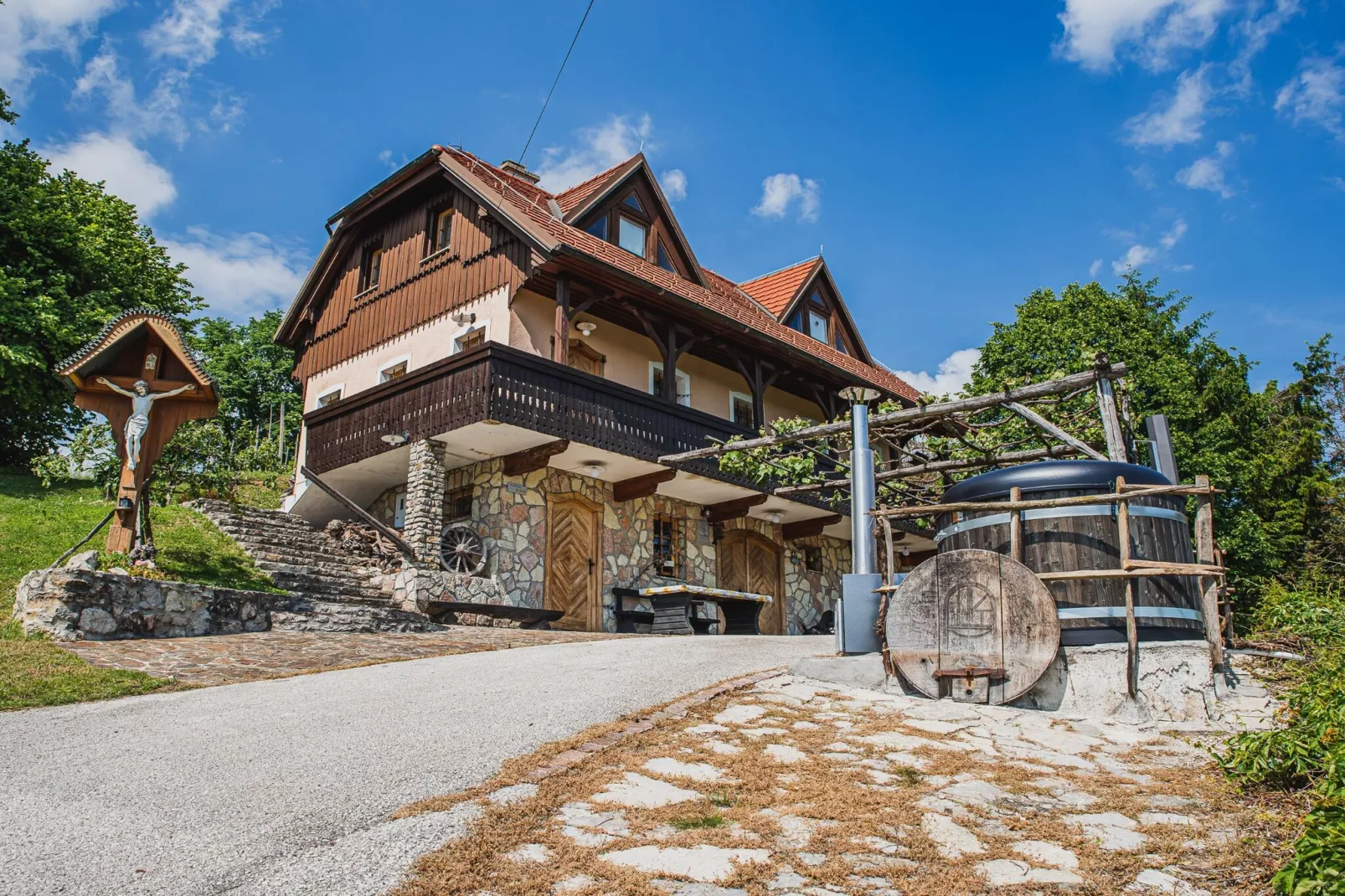 Cozy Countryside Retreat Villa with Hot-Tub - Two Bedroom Villa with Hot Tub-Buitenlucht