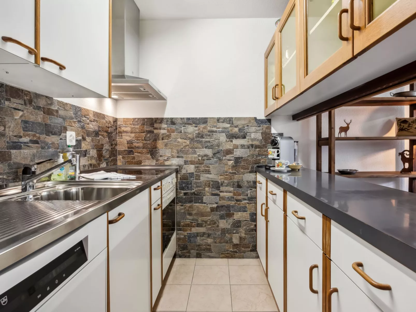 Nr.63 Haus Ladina-Buiten