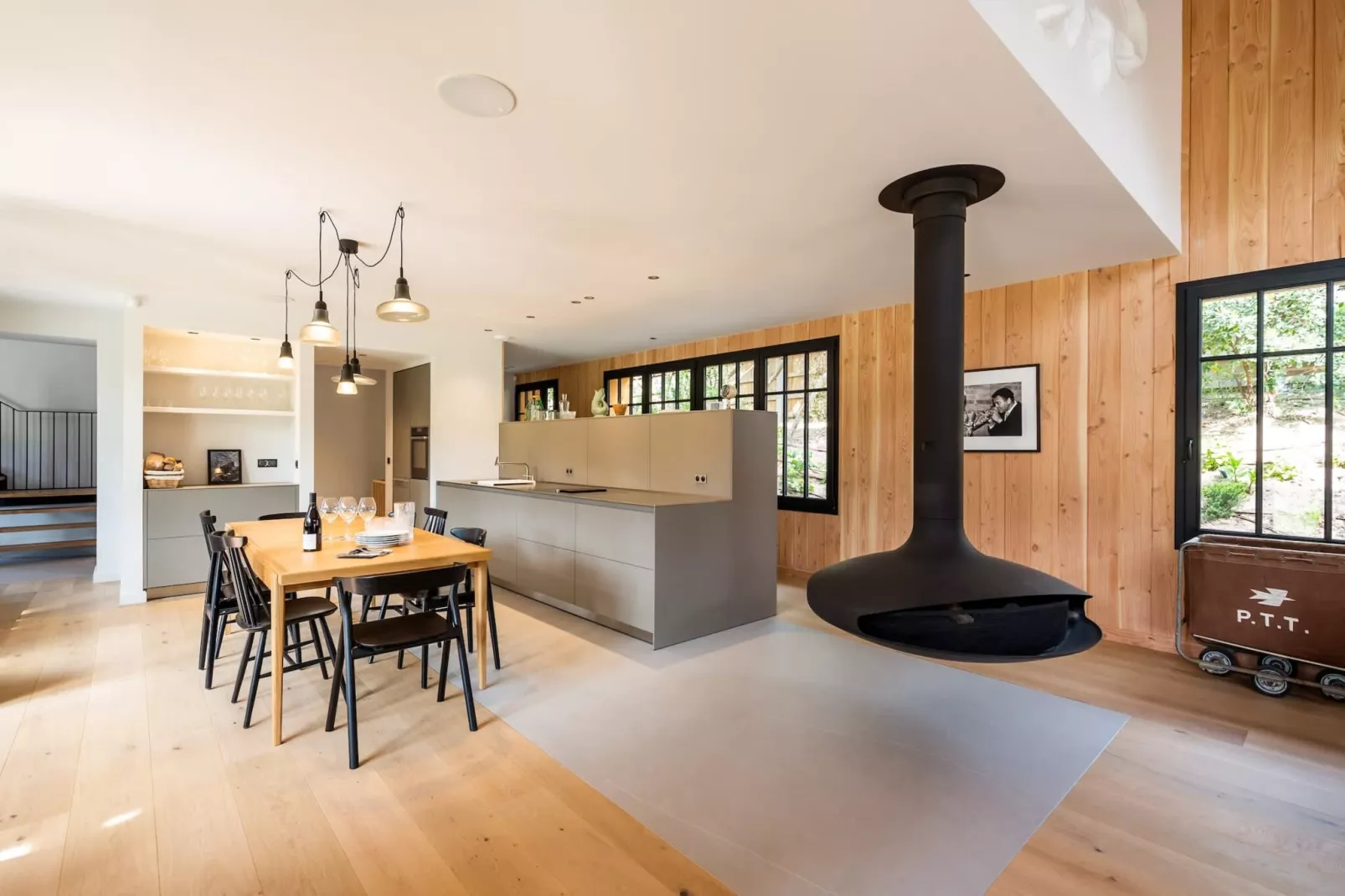 Villa Sylvestre-Eetkamer