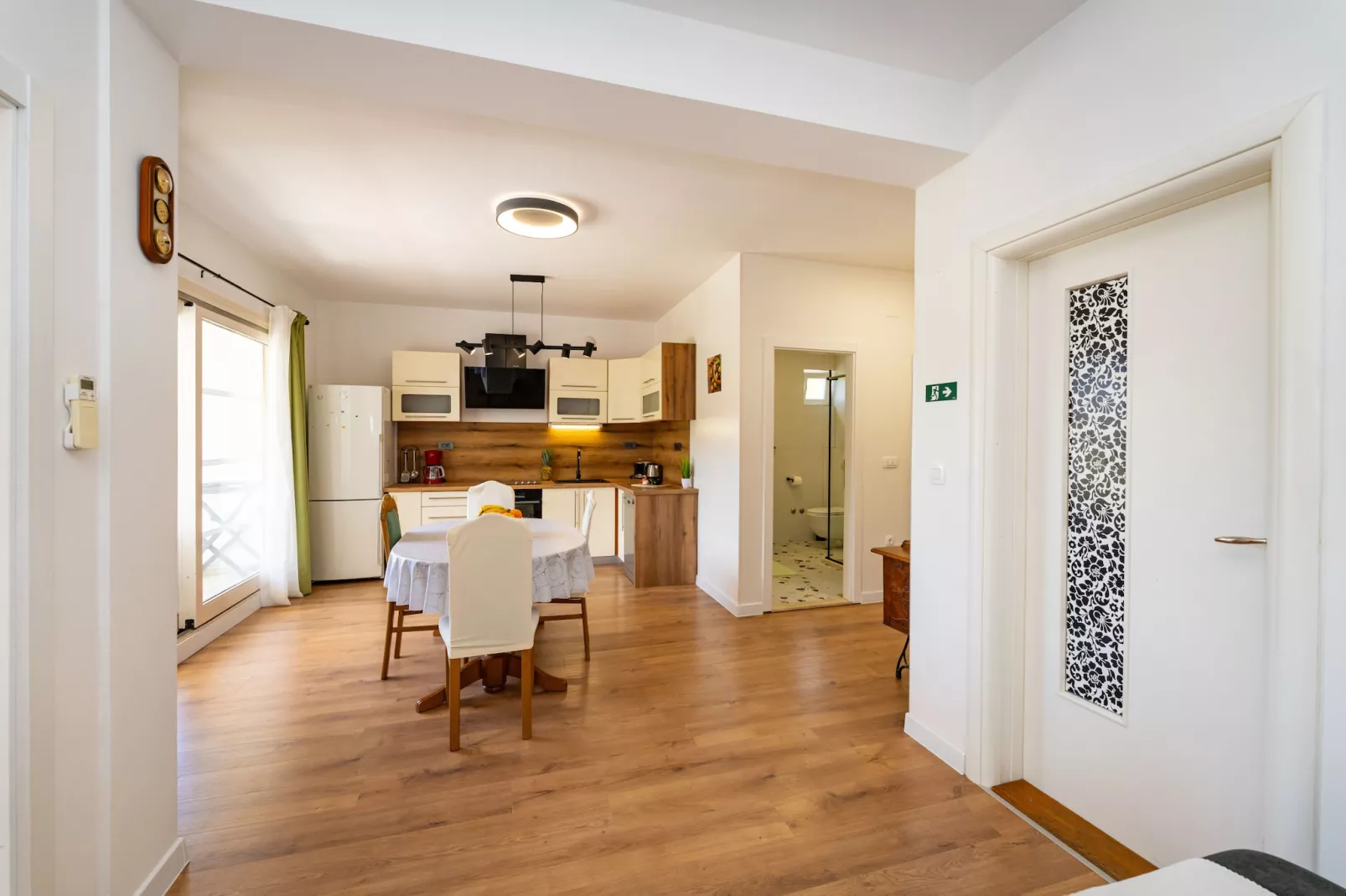 Villa Green Paradise-Eetkamer