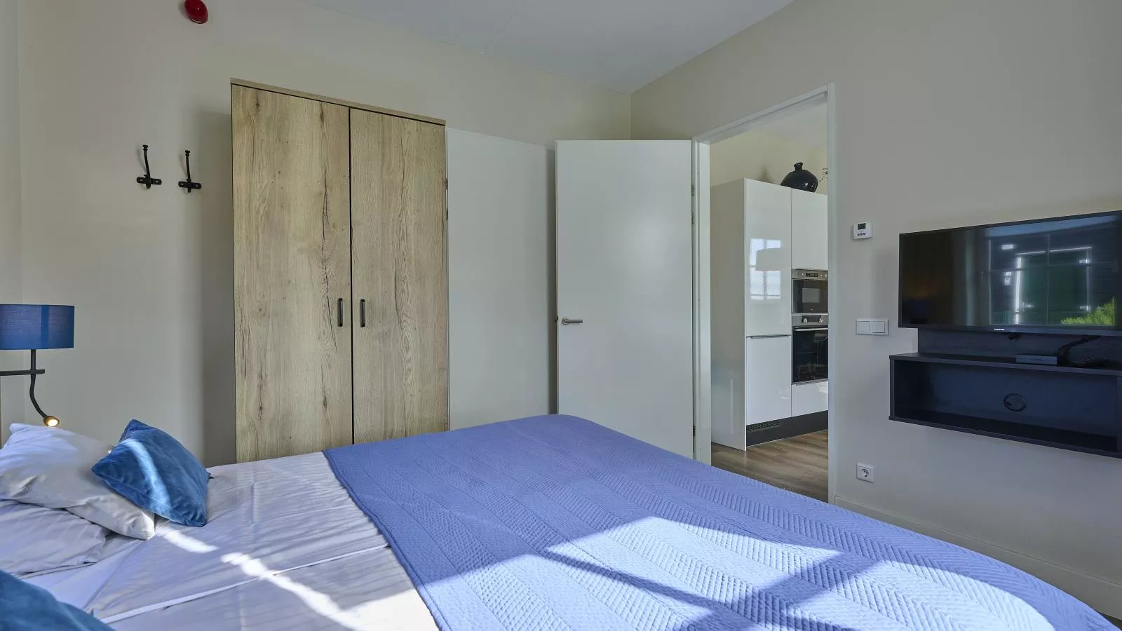 SeaLuxe Residence 27C-Slaapkamer