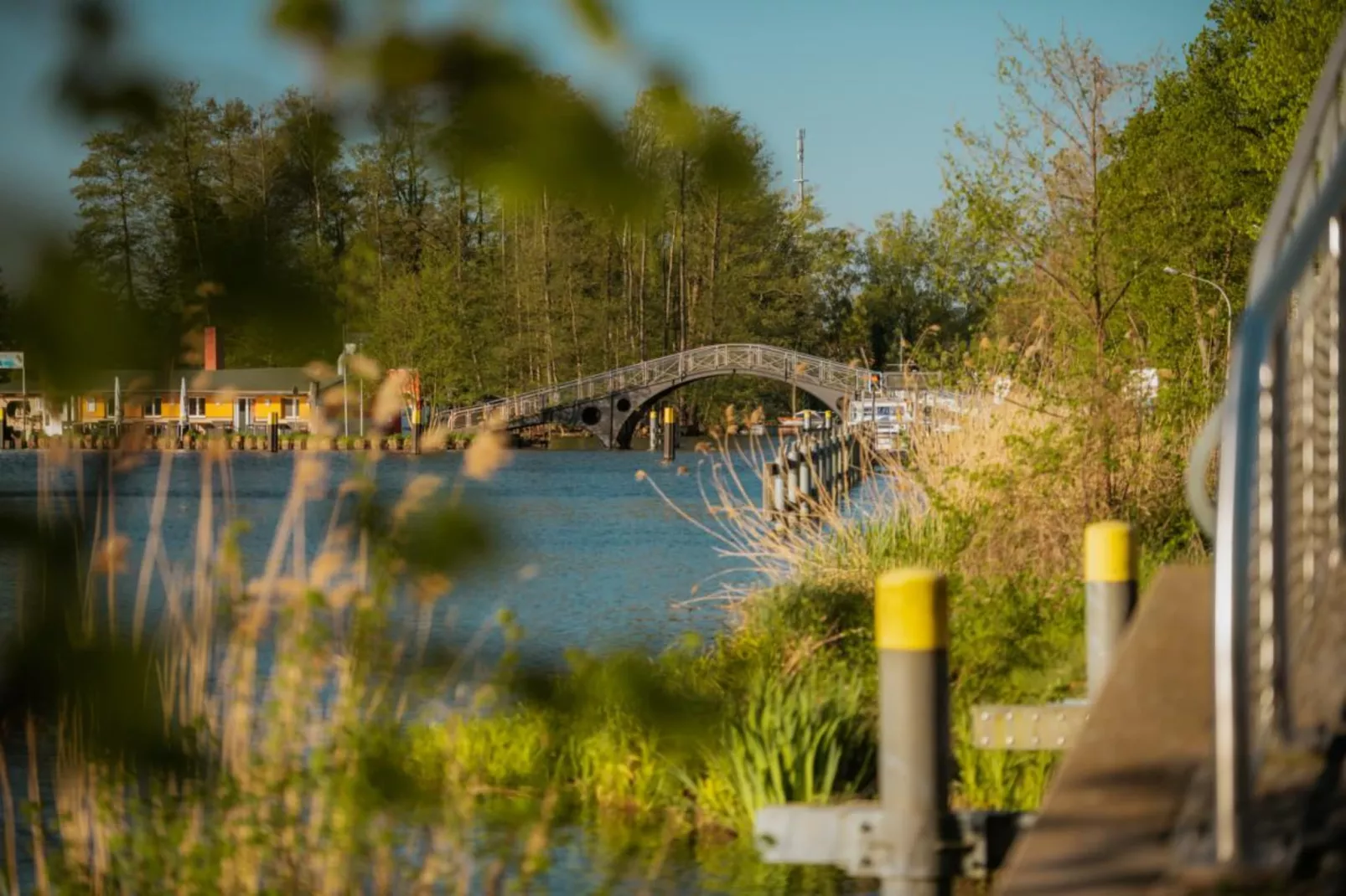 Hausboot in Zehdenick-Gebieden zomer 1km