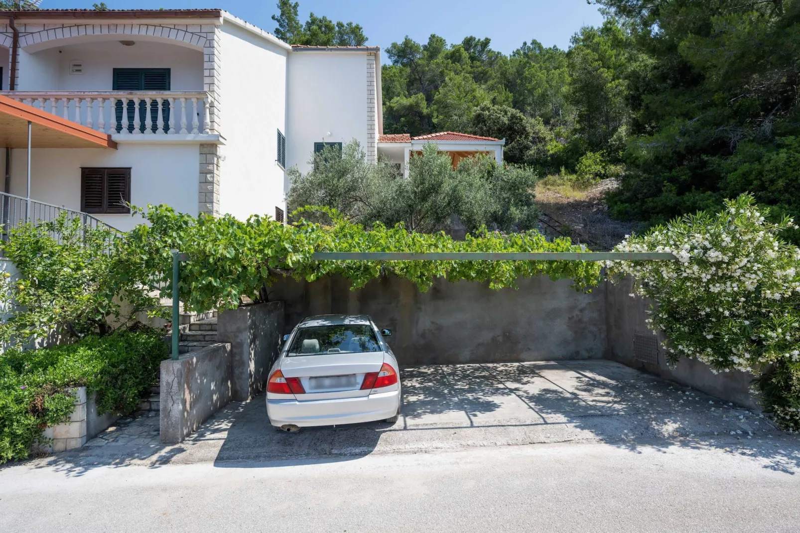 Panoramic Apartments Anić - Superior Two Bedroom Apartment with Terrace and Sea View (A1)-Parkeerplaats