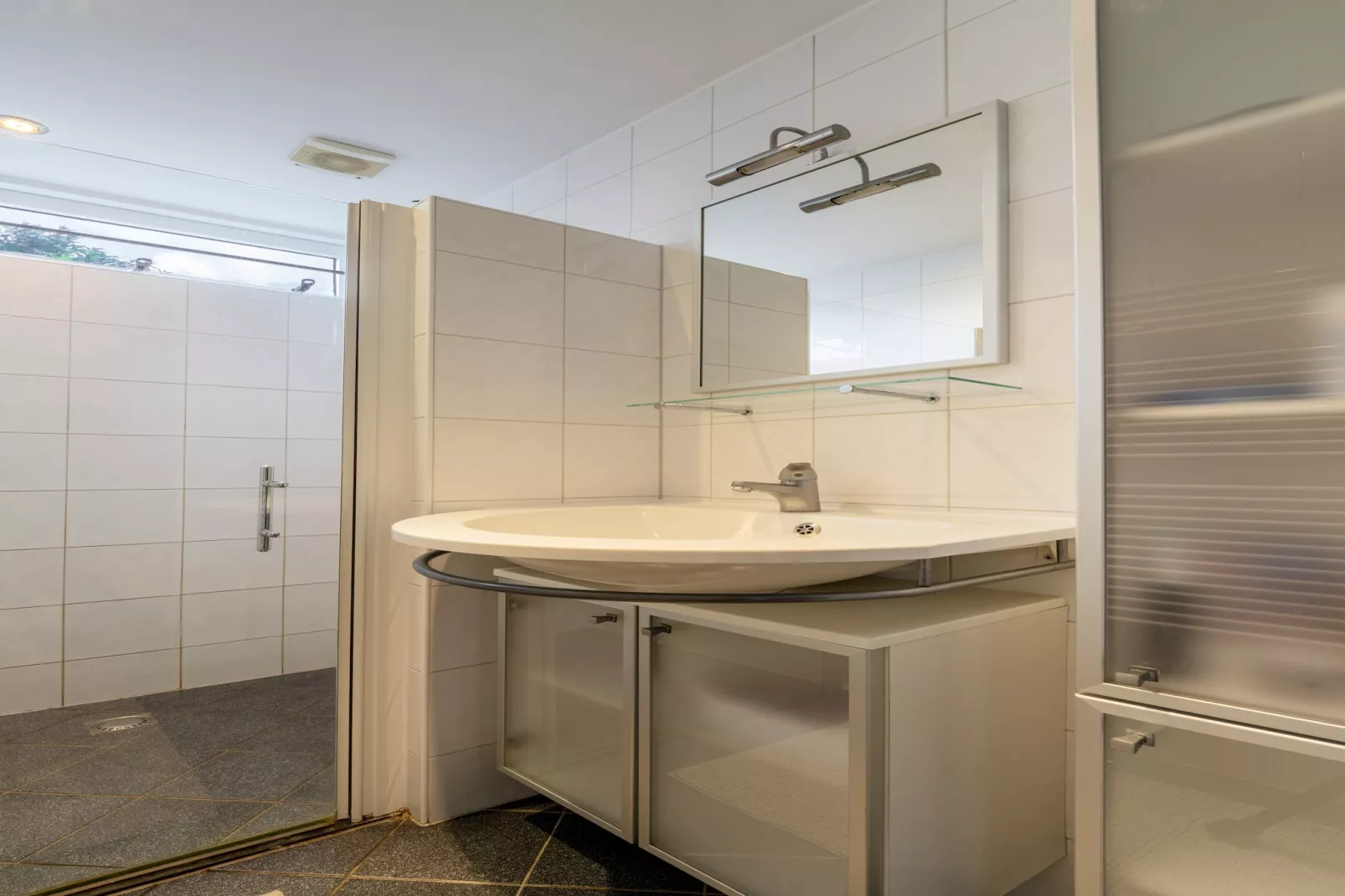 't Voortsche Boshuys-Badkamer