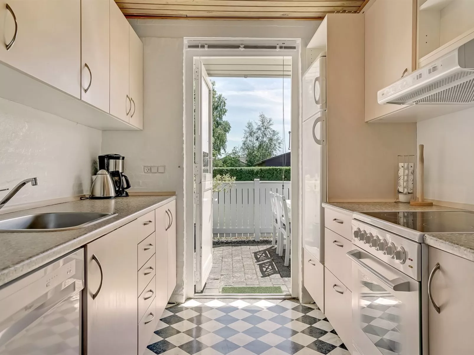 "Undine" - 300m from the sea-Binnen