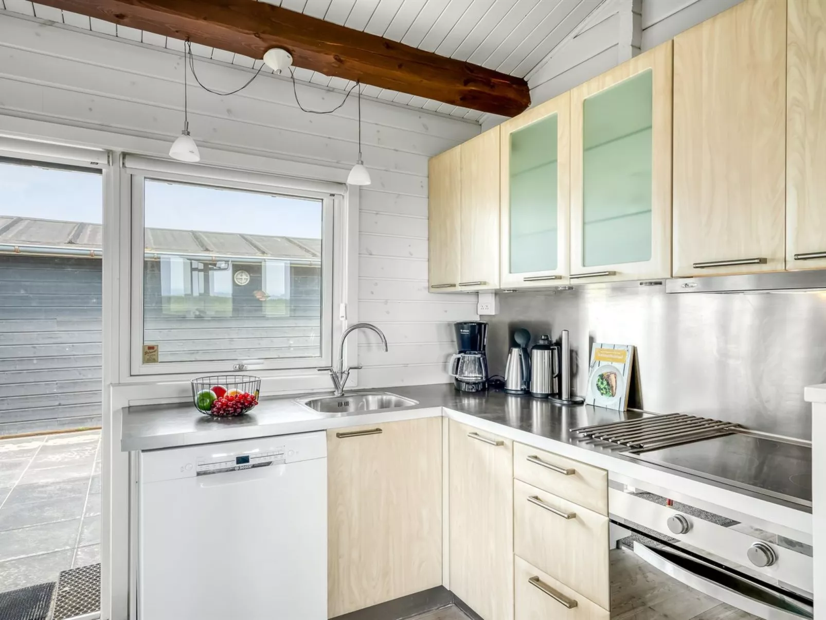 "Sinnika" - 75m from the sea-Binnen