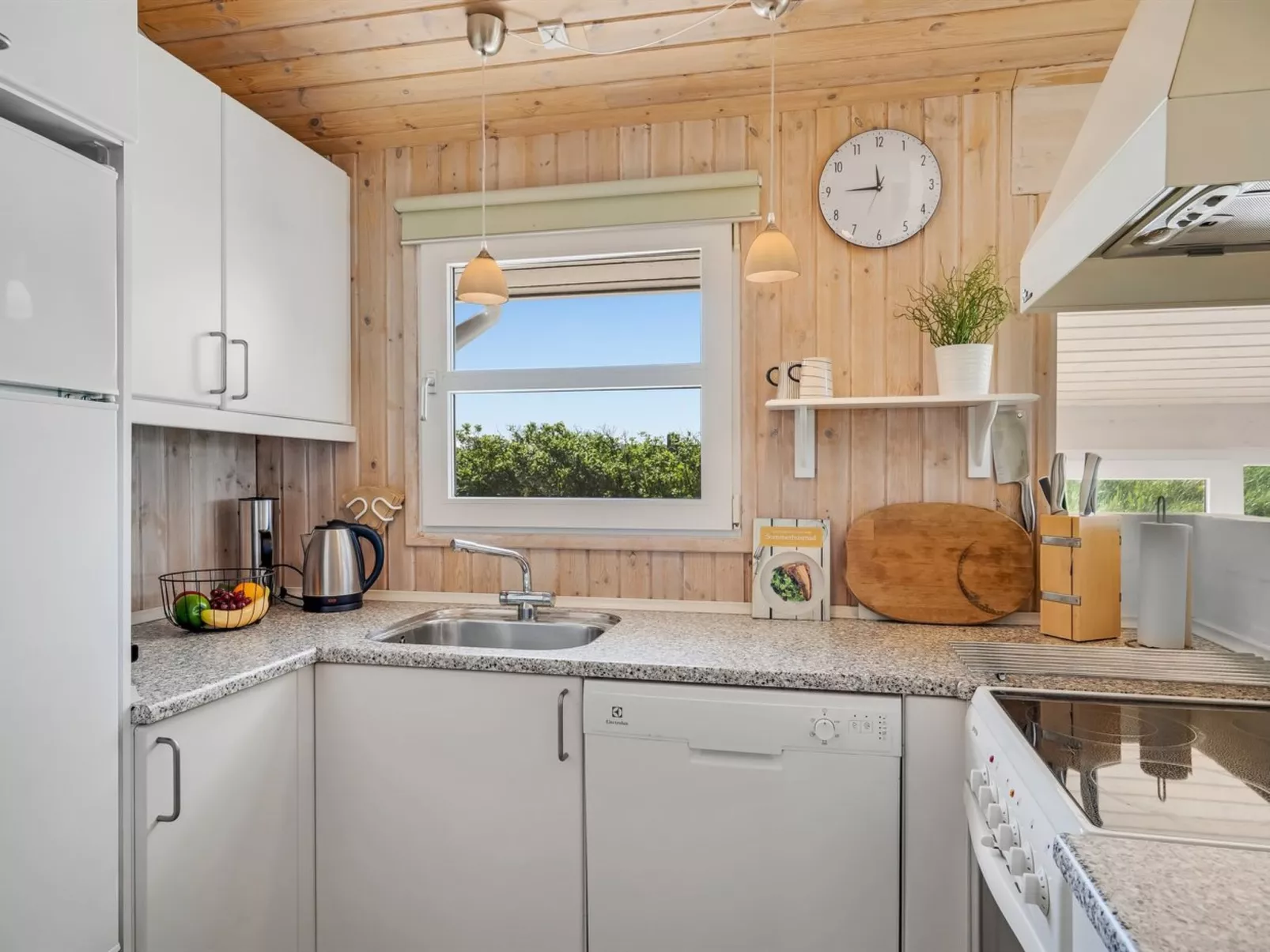 "Abel" - 350m from the sea-Binnen